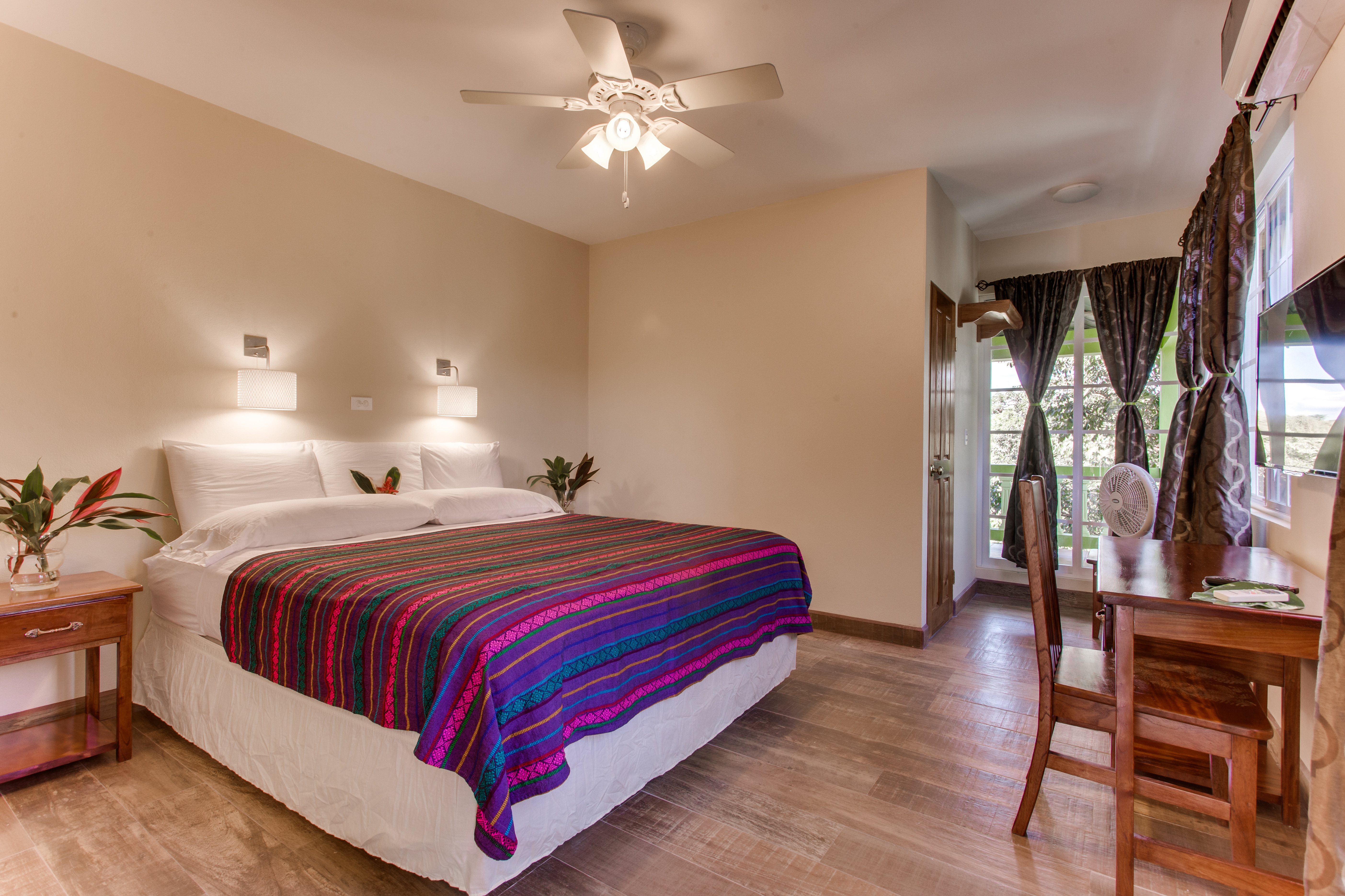 Double Deluxe King Bed