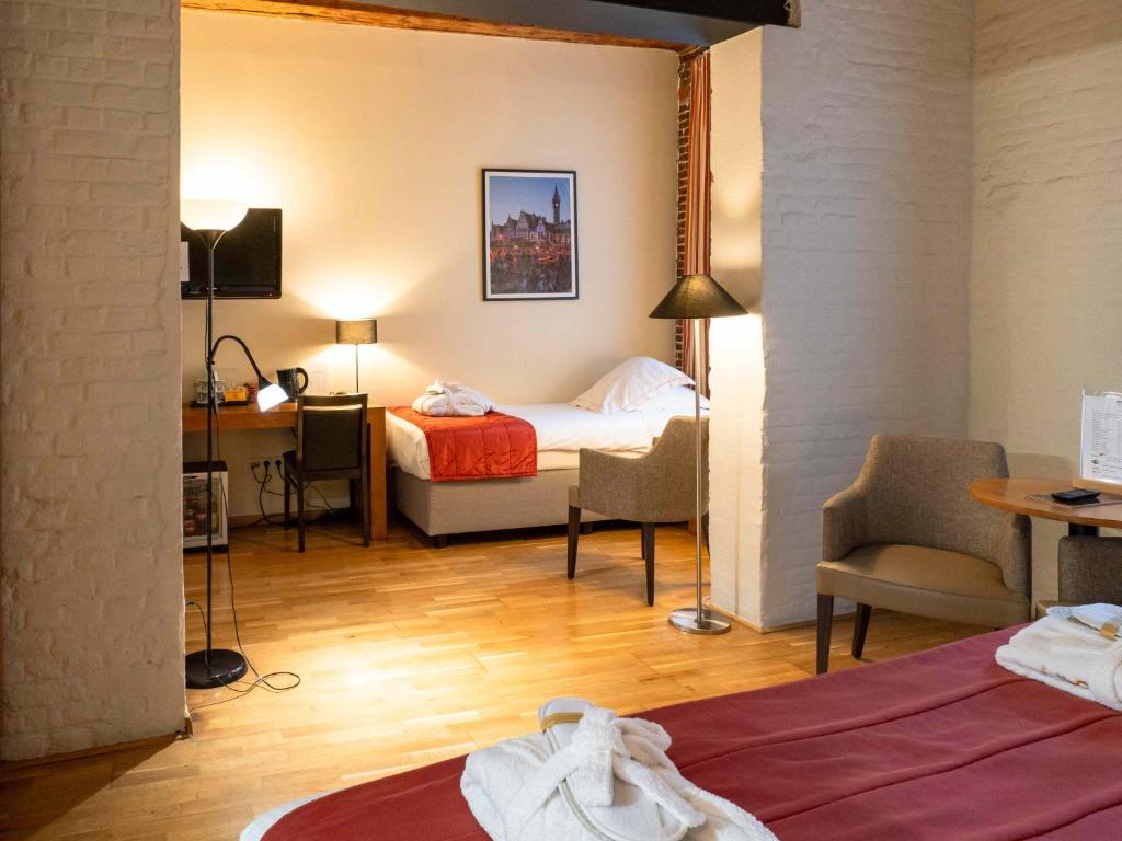 Family Room Capacity 3