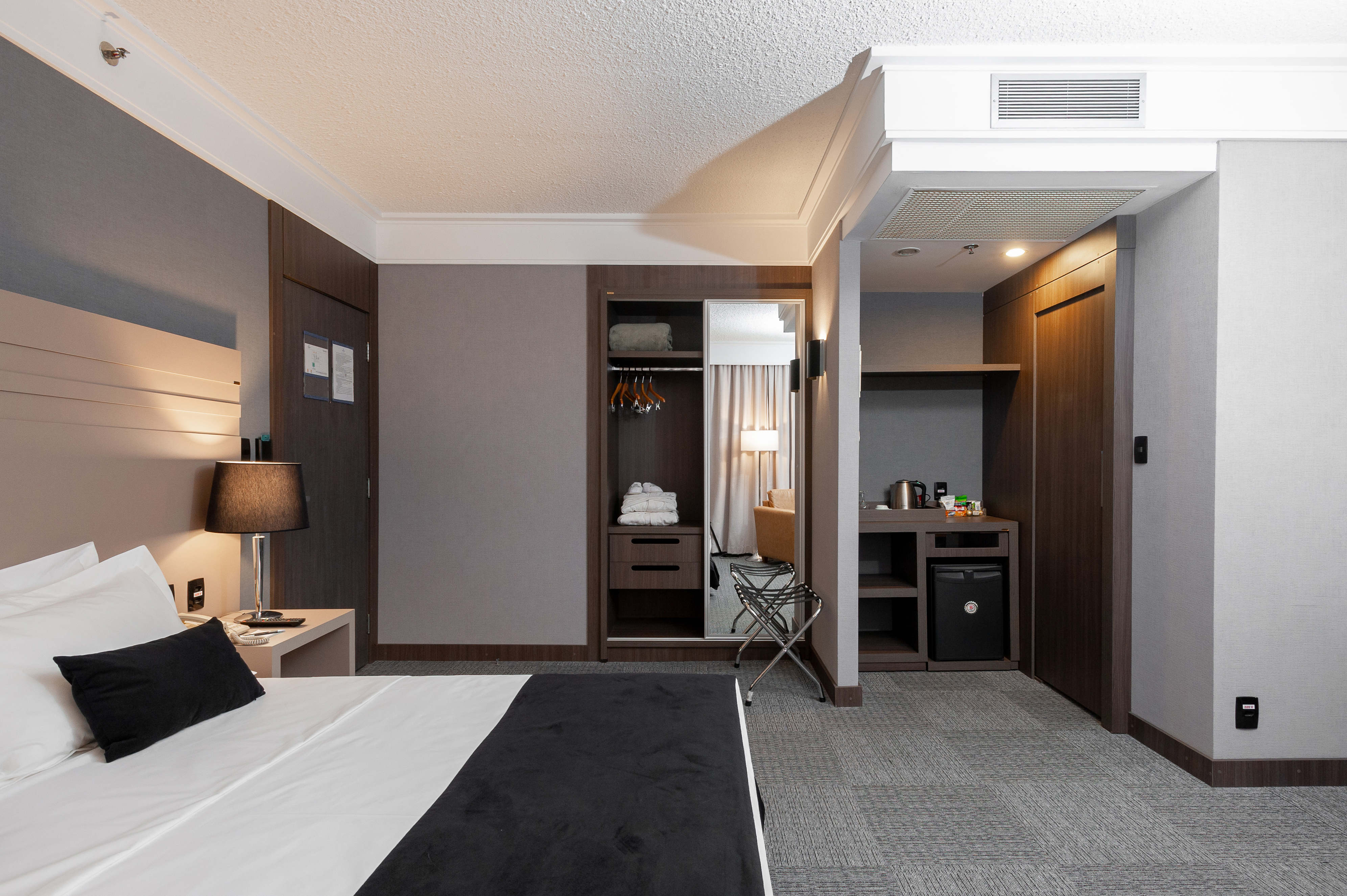 Single Deluxe Premium