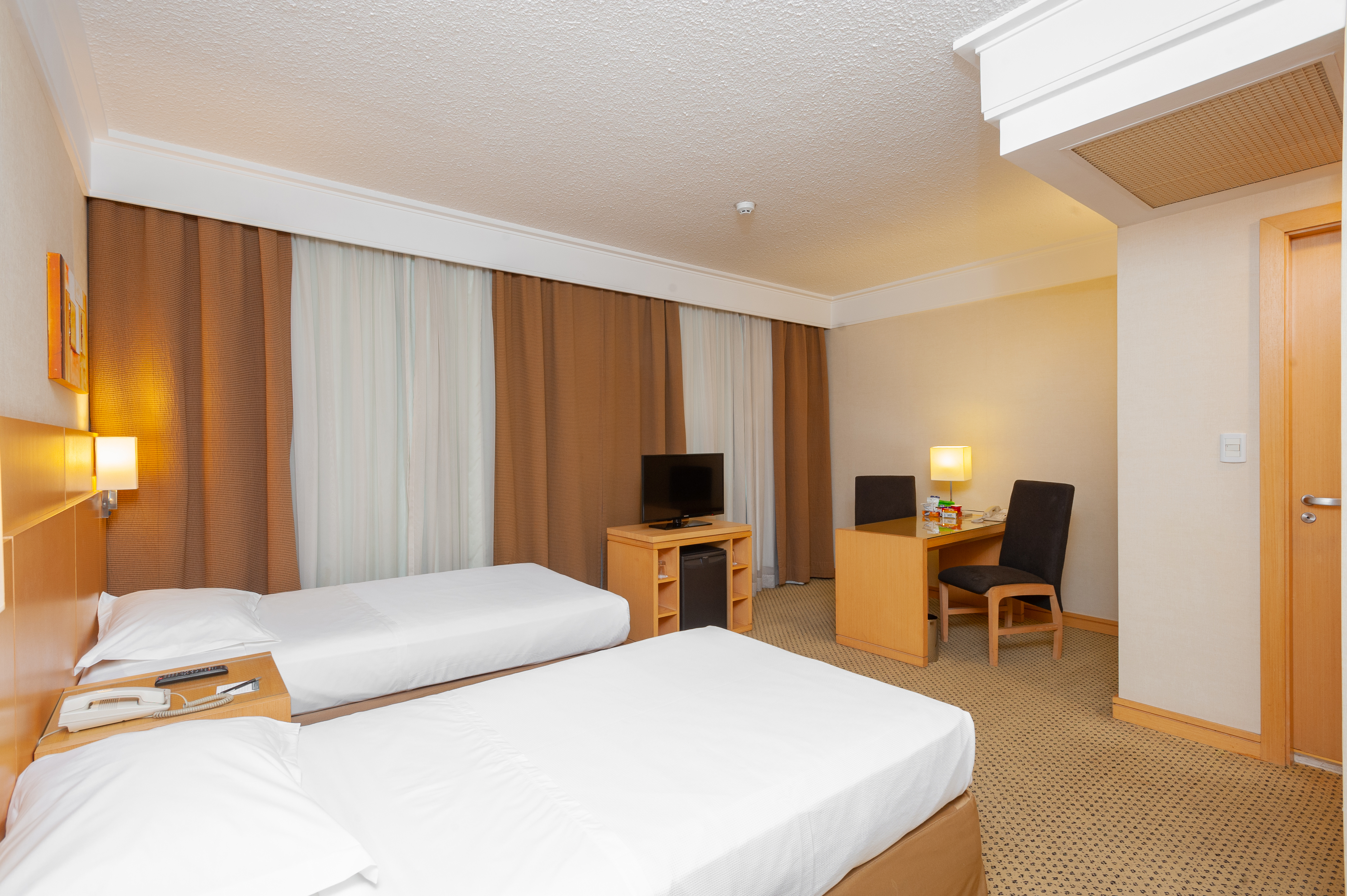 Twin Superior with Double Bed