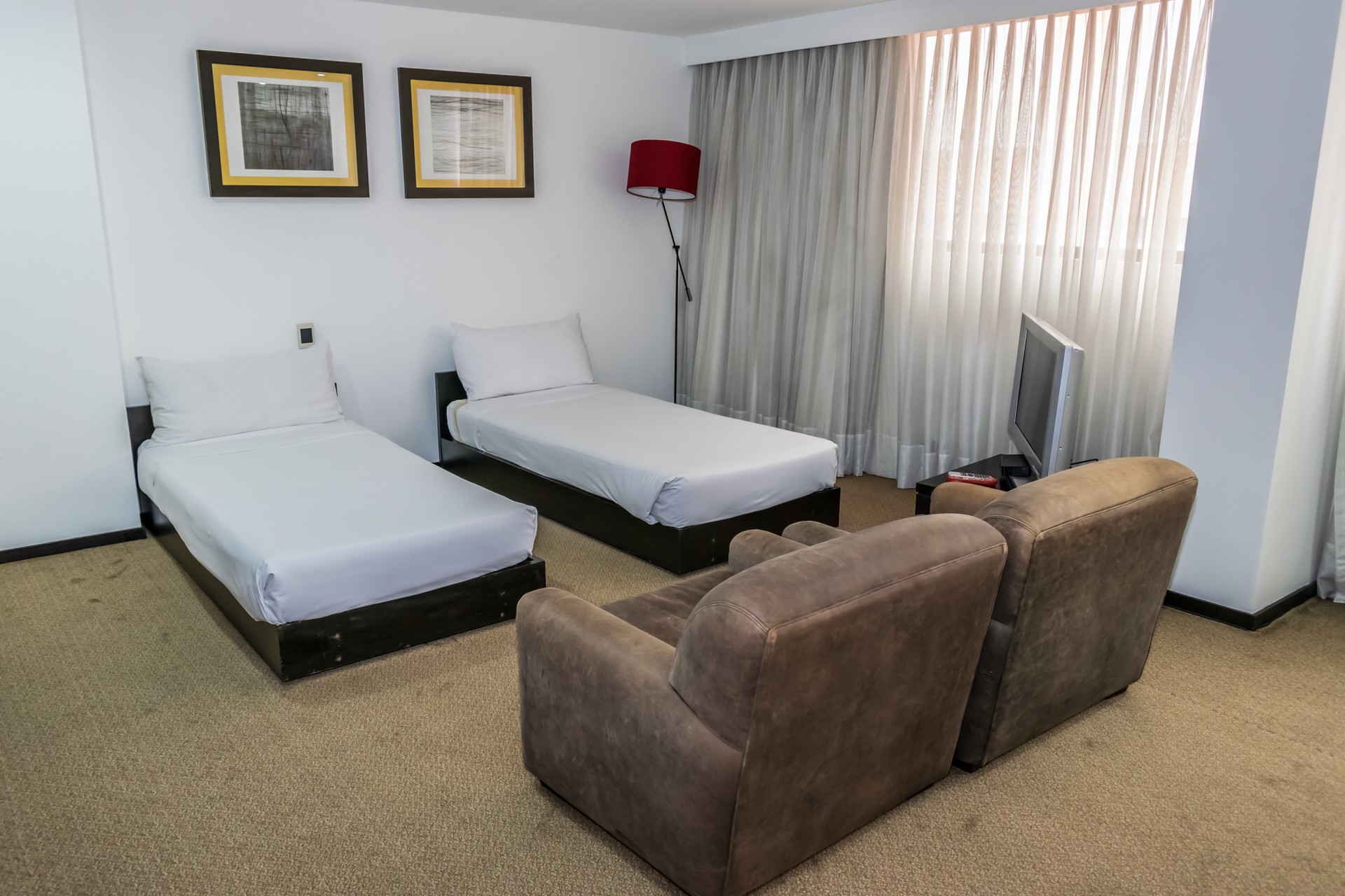 Family Room Capacity 3