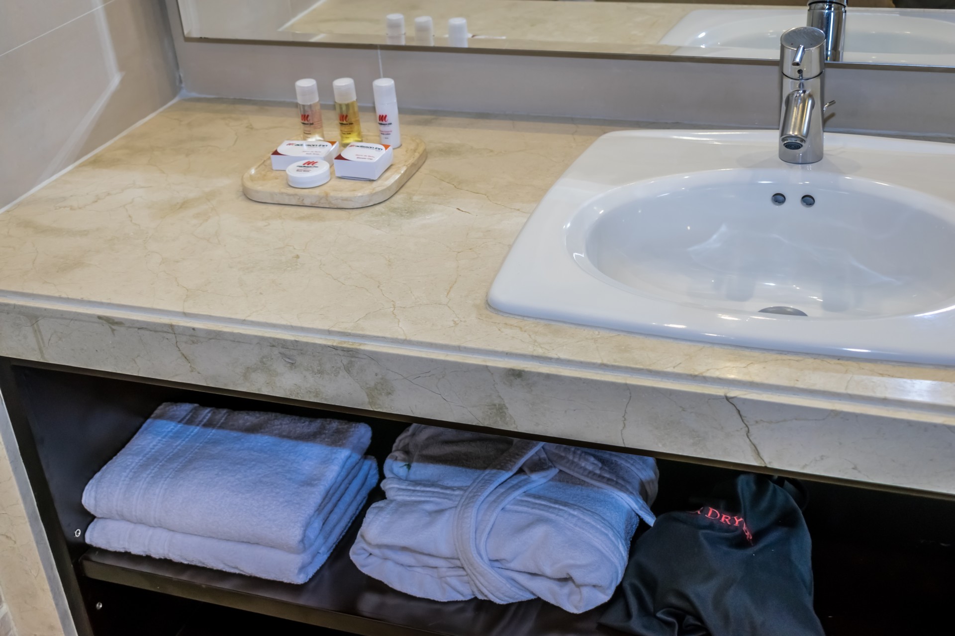 Family Room Capacity 4