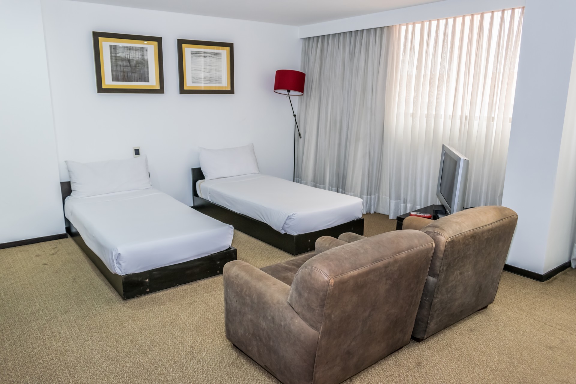 Family Room Capacity 4