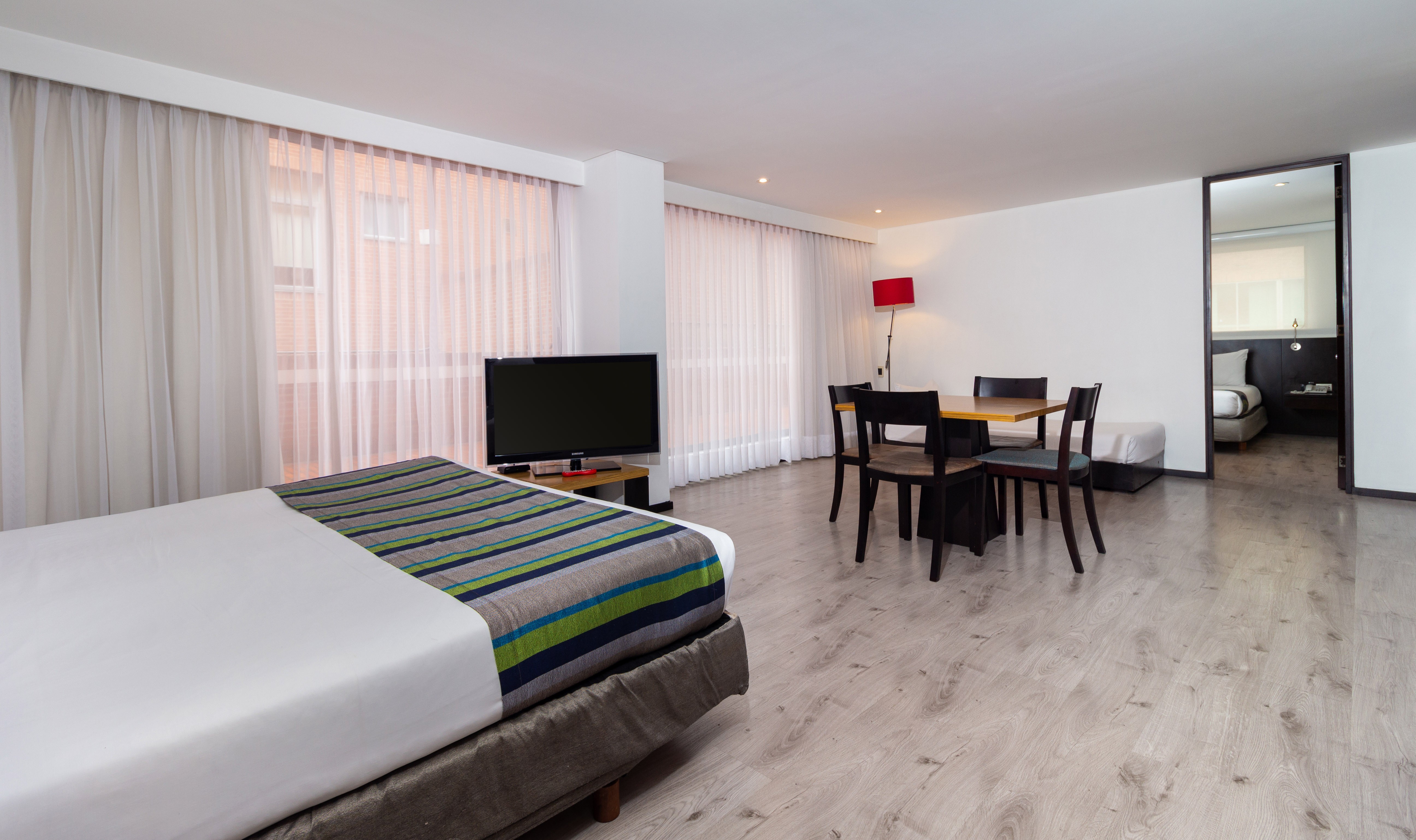 Double Deluxe Two Beds