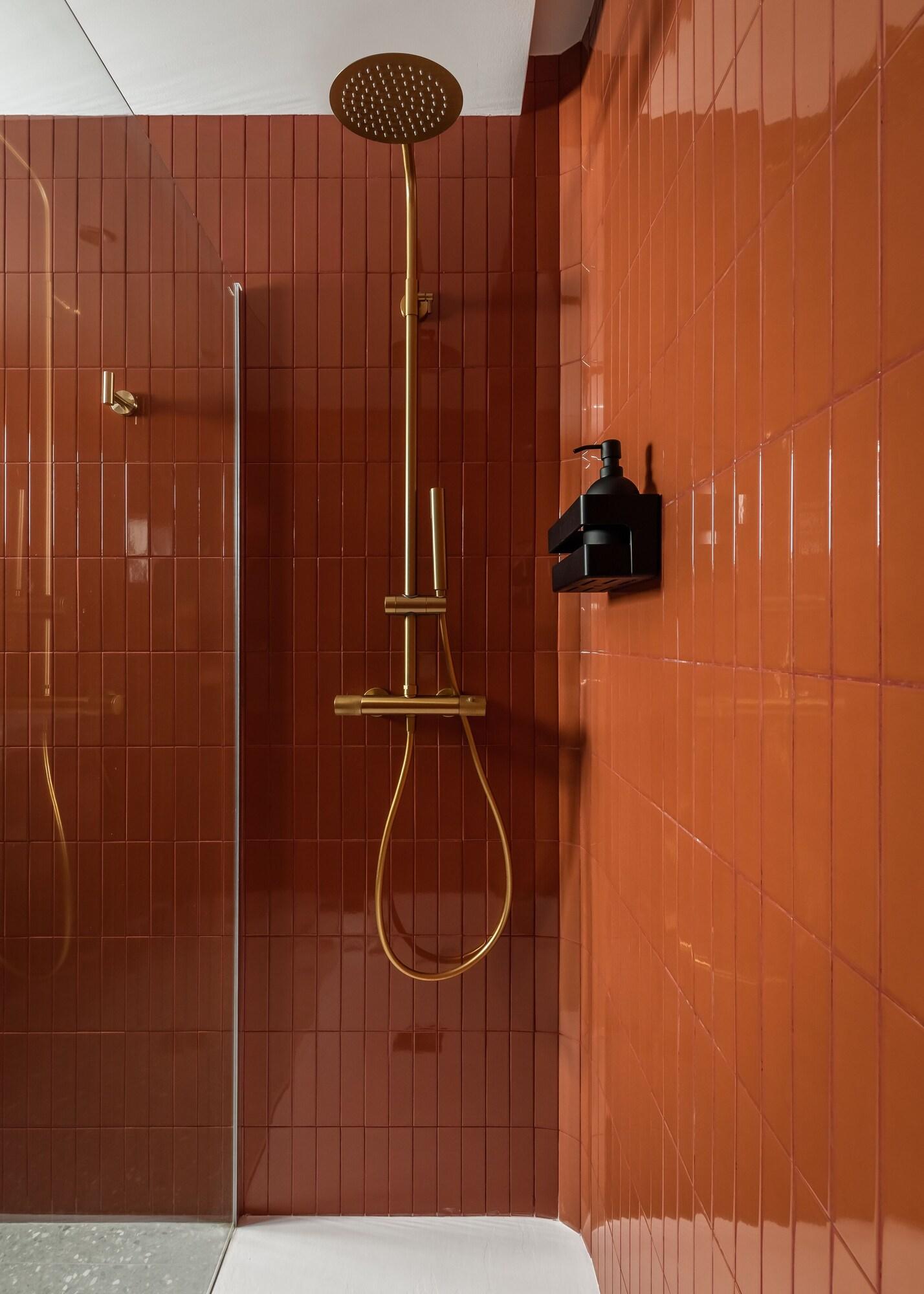 Double Superior Queen Bed