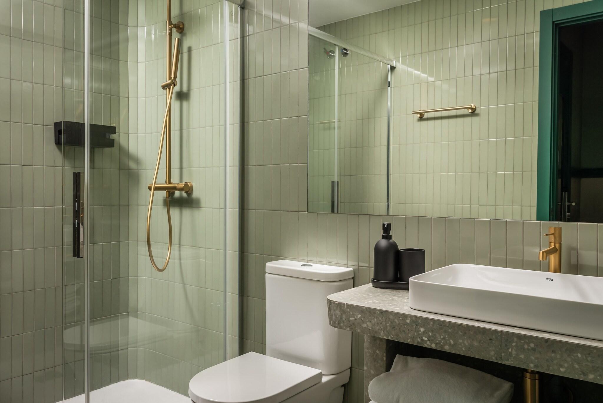 Double Superior Queen Bed