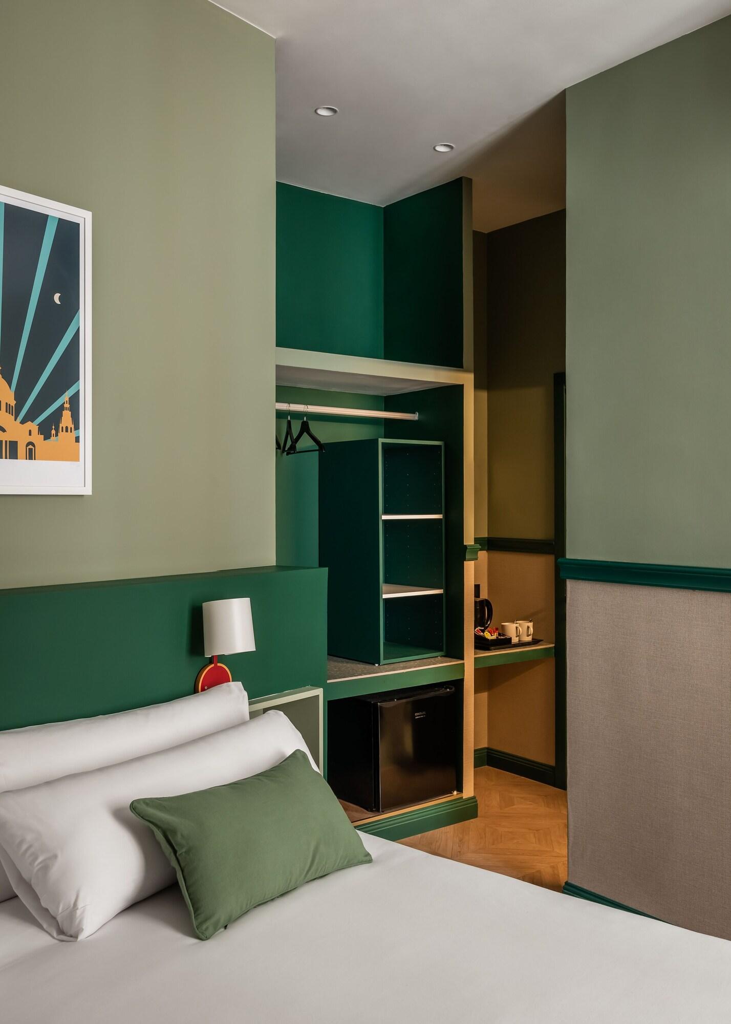 Double Superior Queen Bed