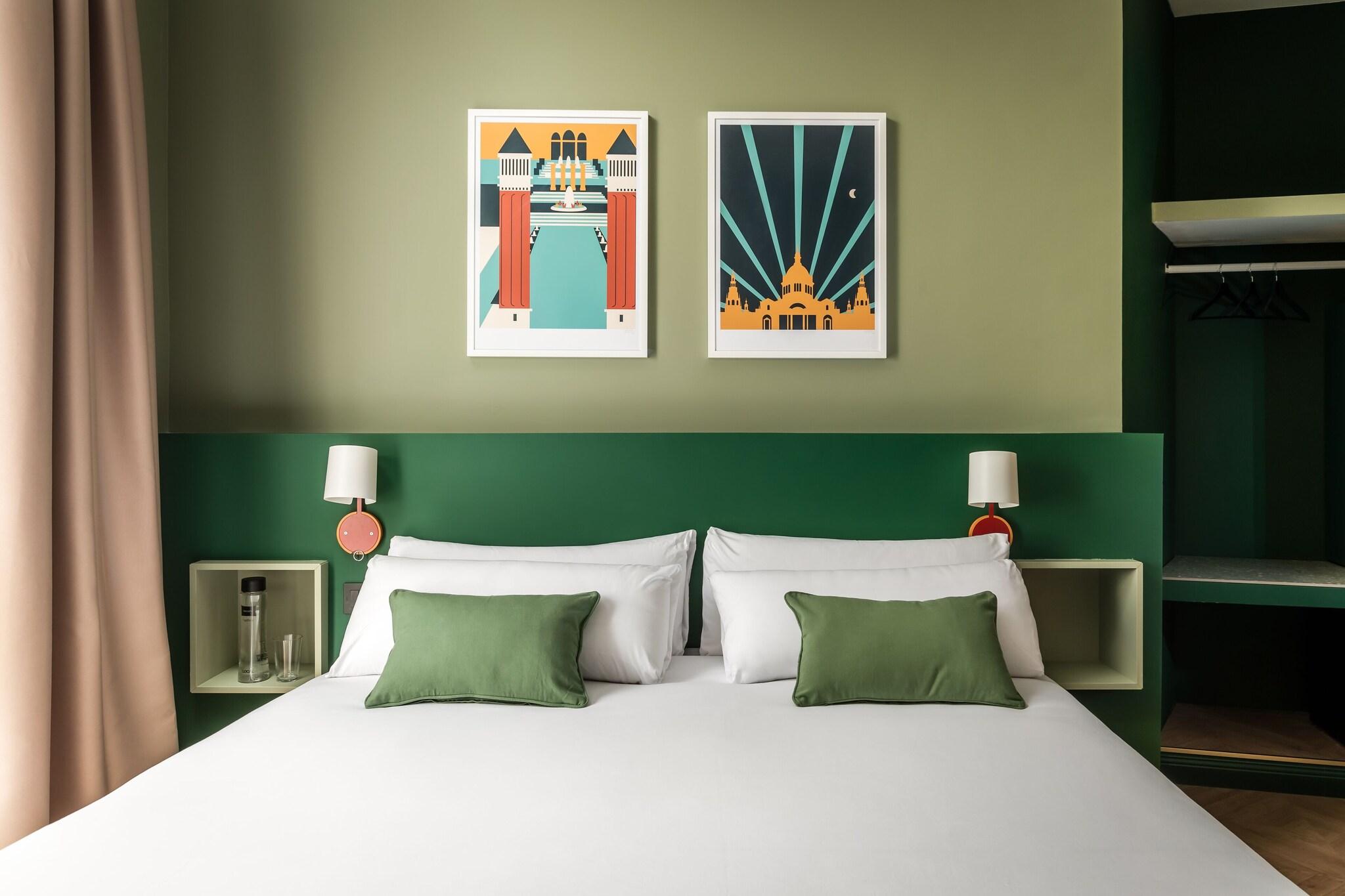 Double Superior Queen Bed