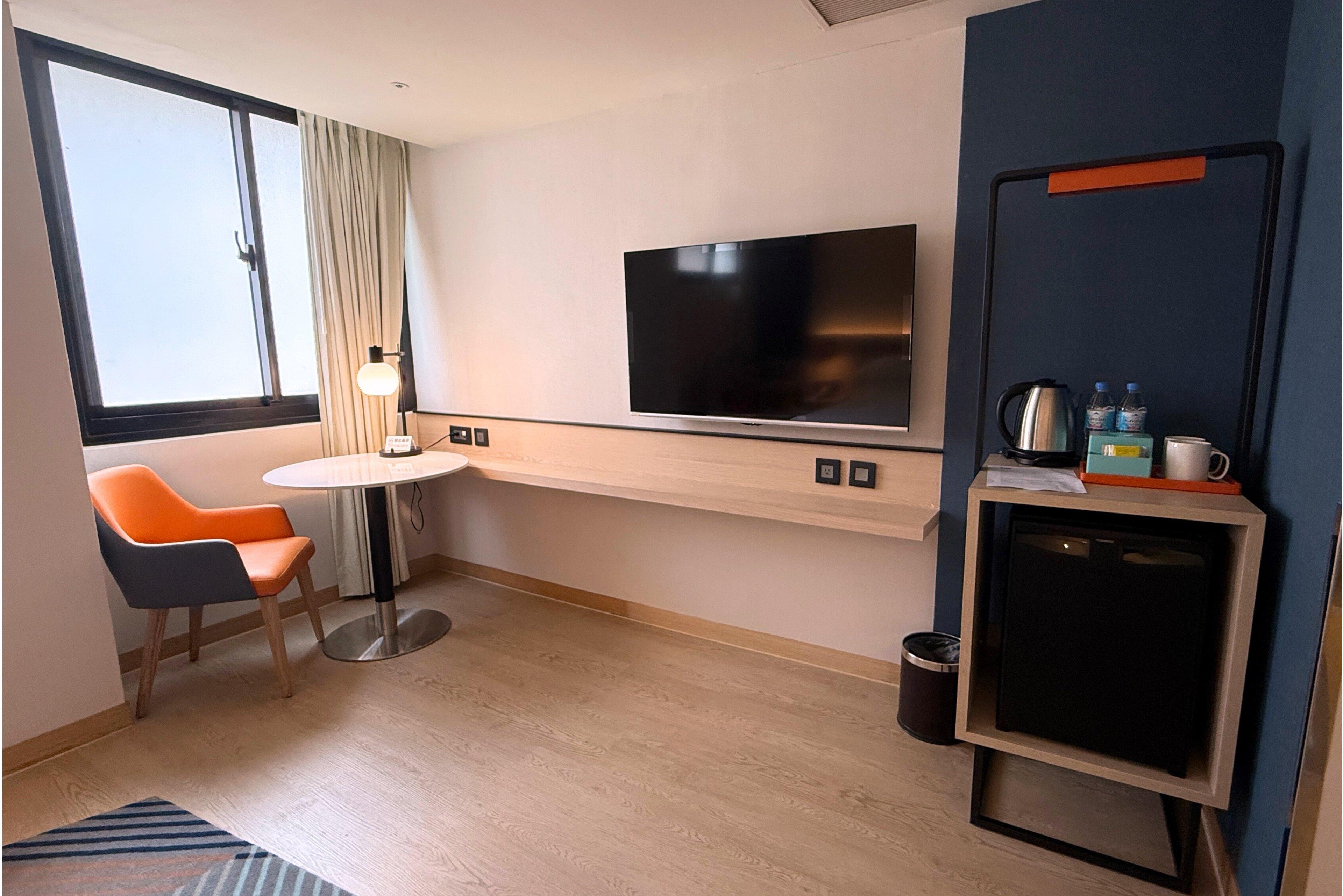 Double Queen Size Bed