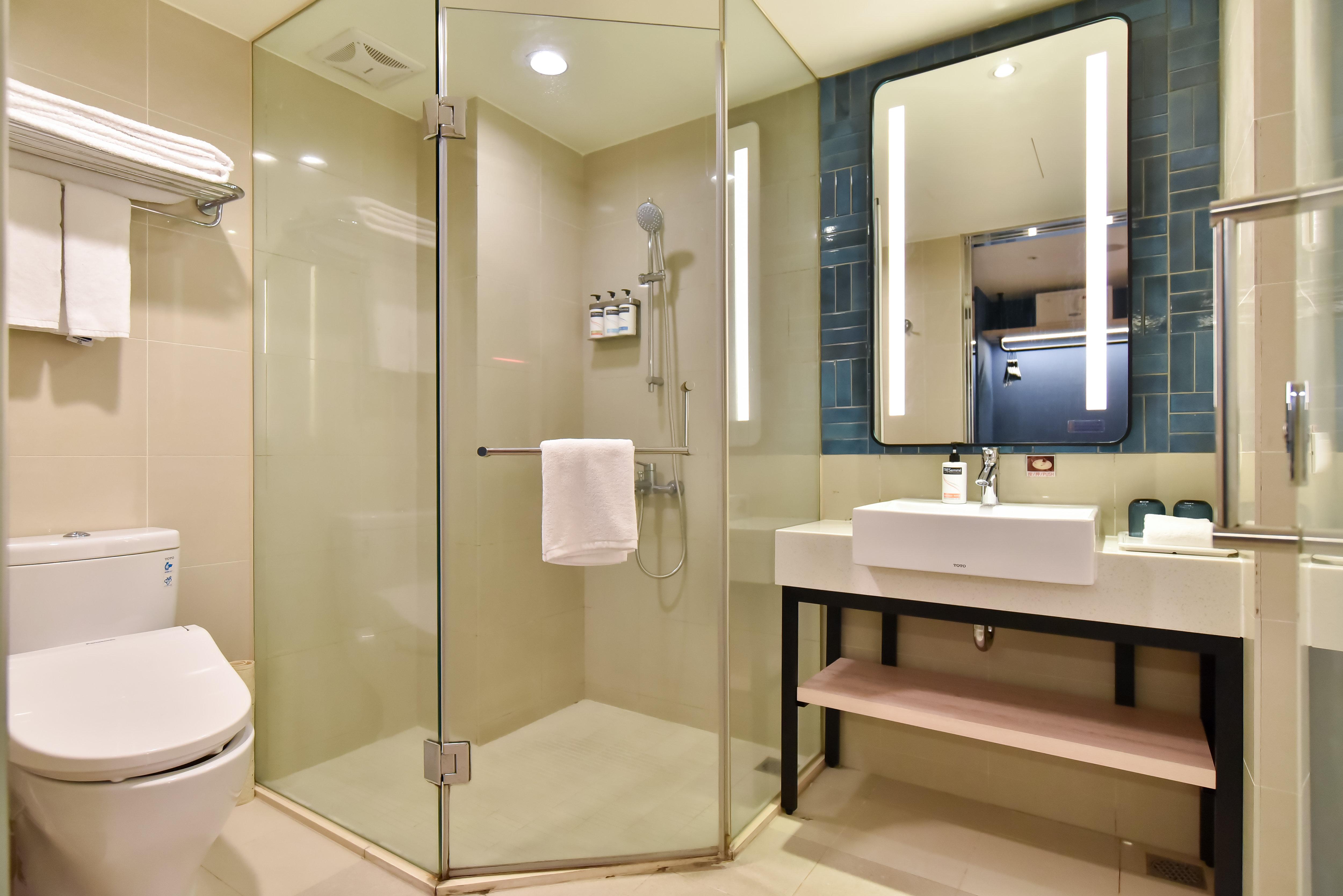 Double Queen Size Bed