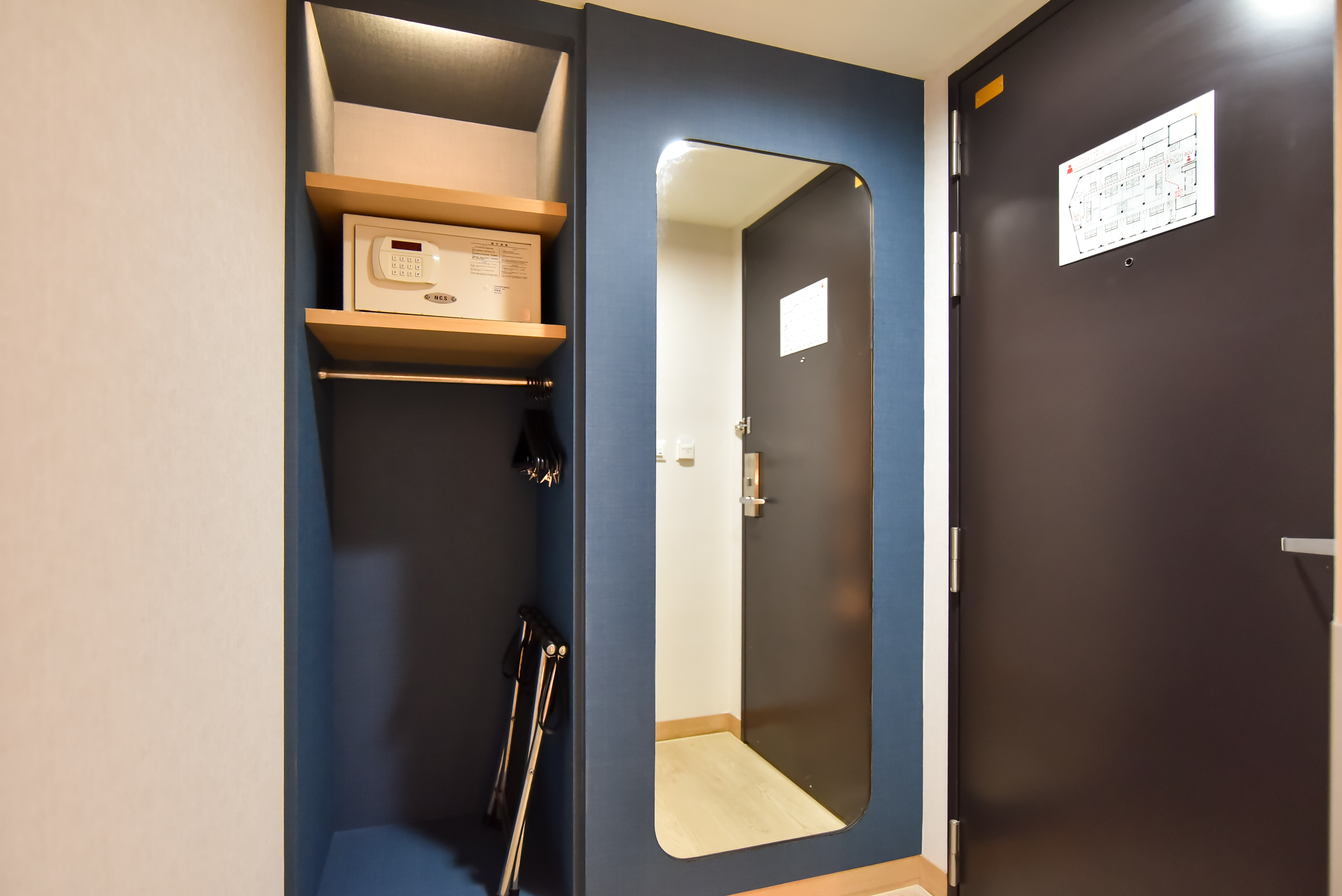 Double City View Queen Bed