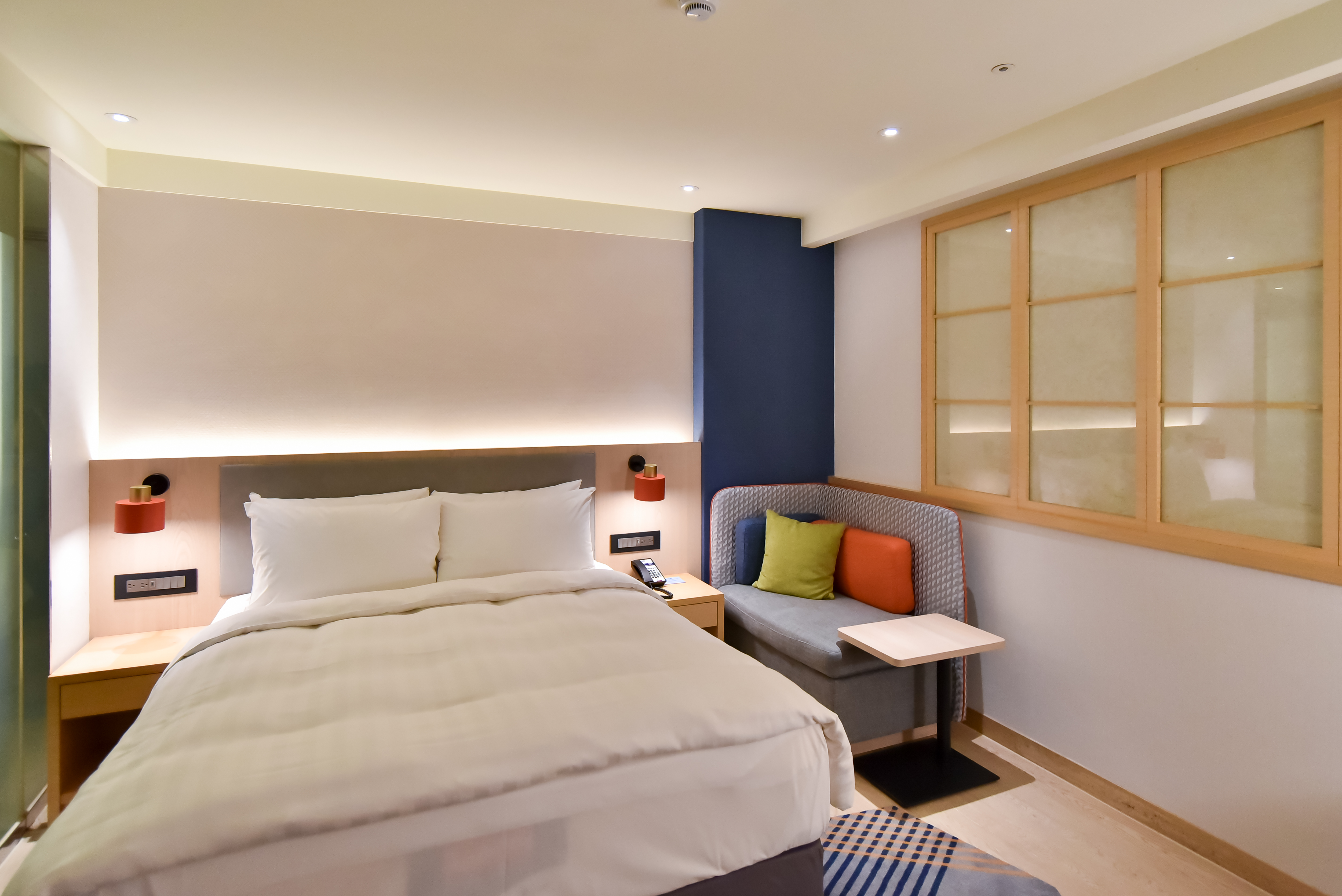 Double Queen Size Bed