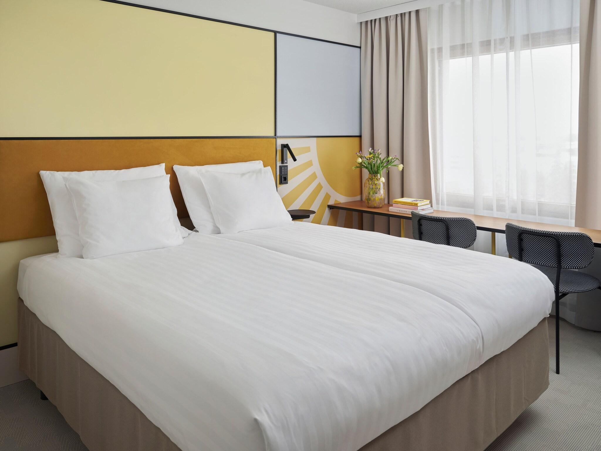 Suite Deluxe King Bed