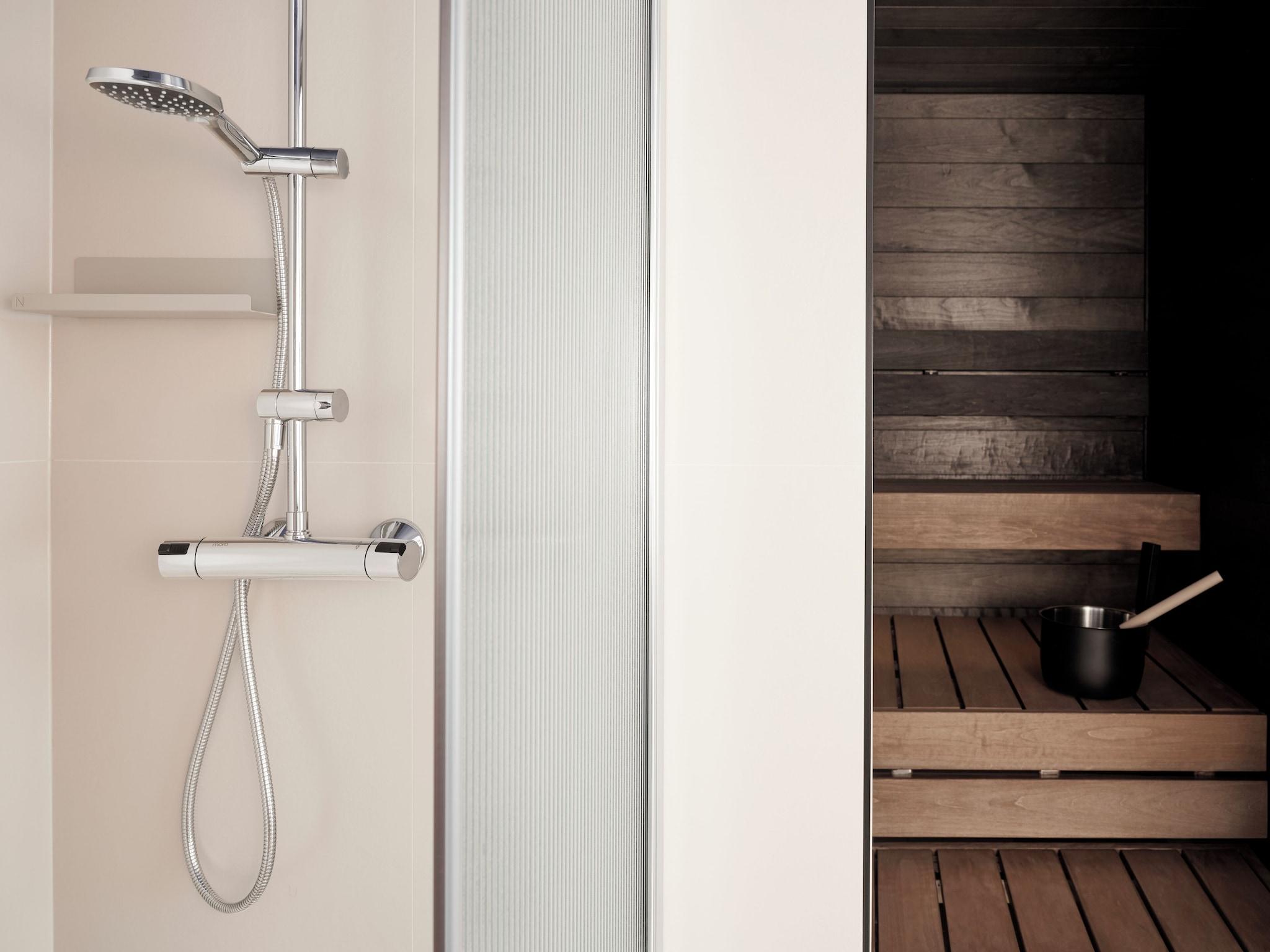 Suite Deluxe King Bed