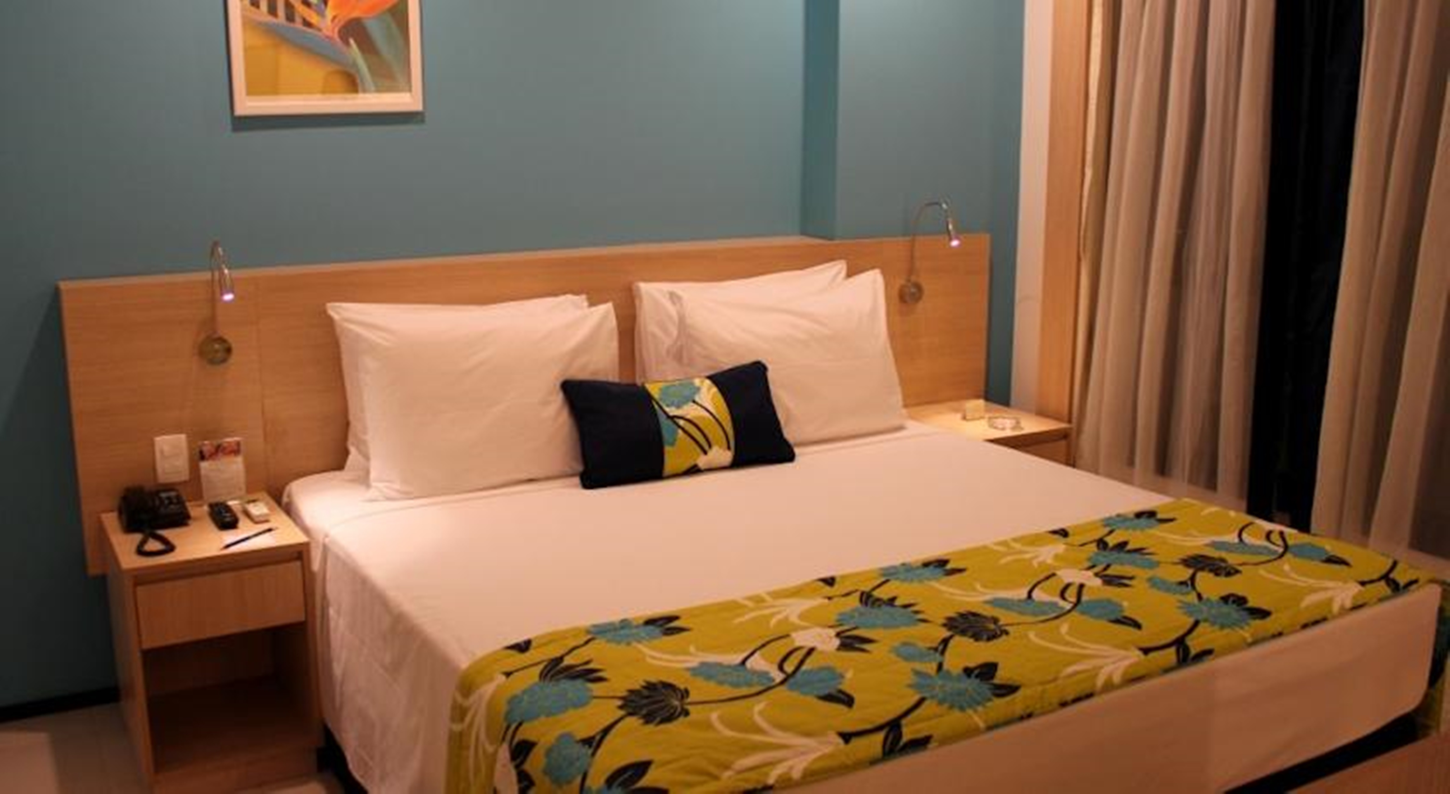 Double Deluxe Queen Bed