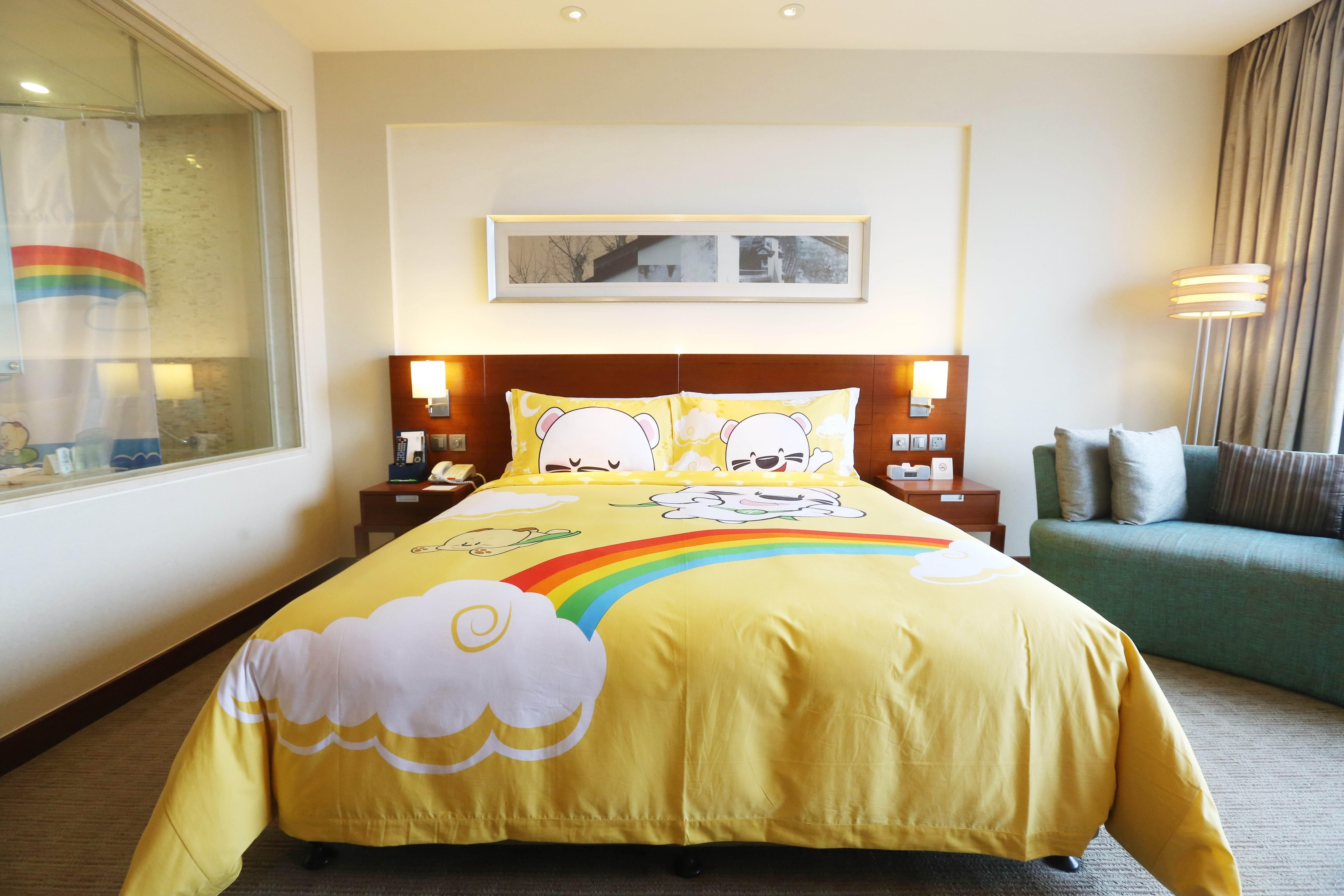 Double King Size Bed