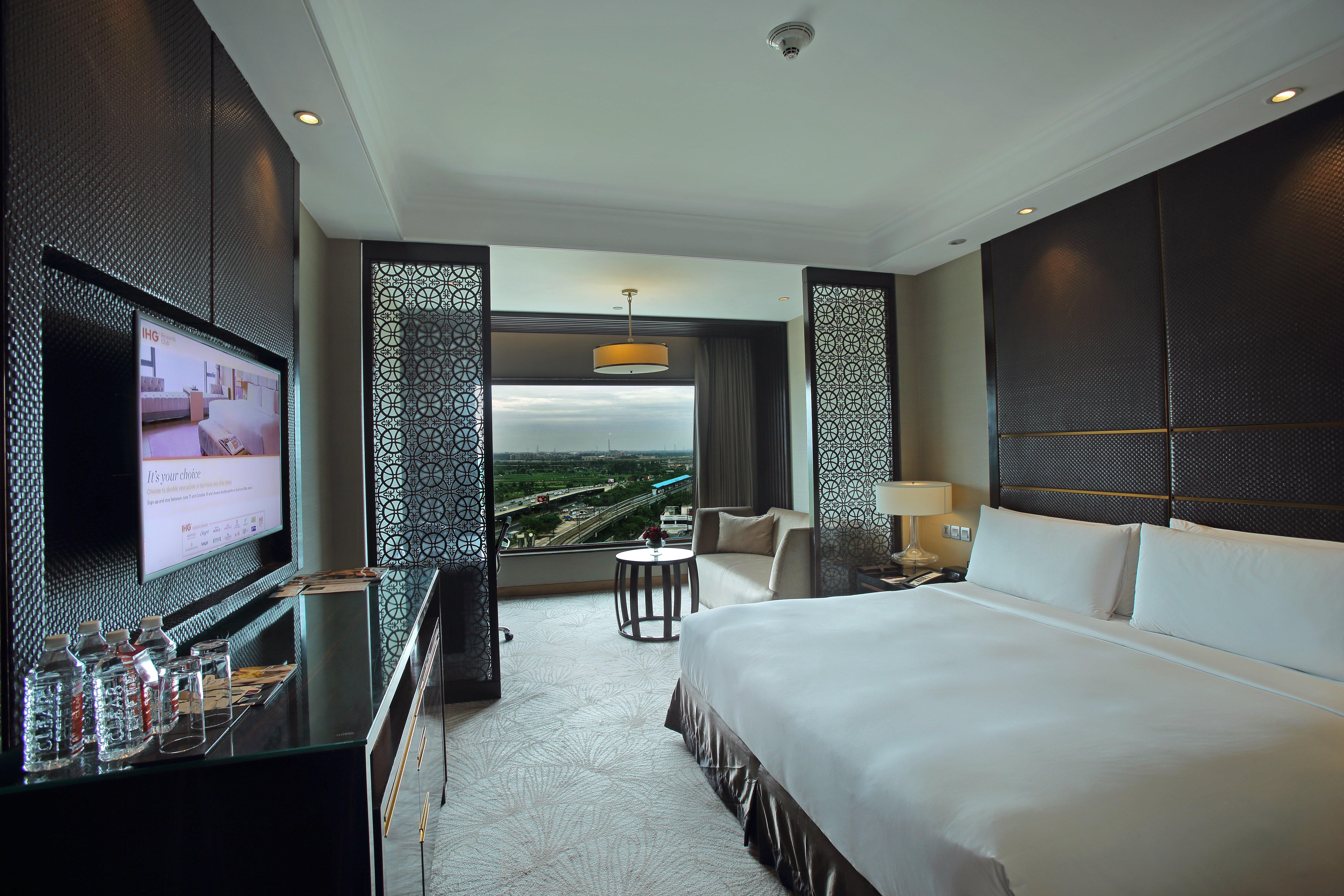 Double King Size Bed