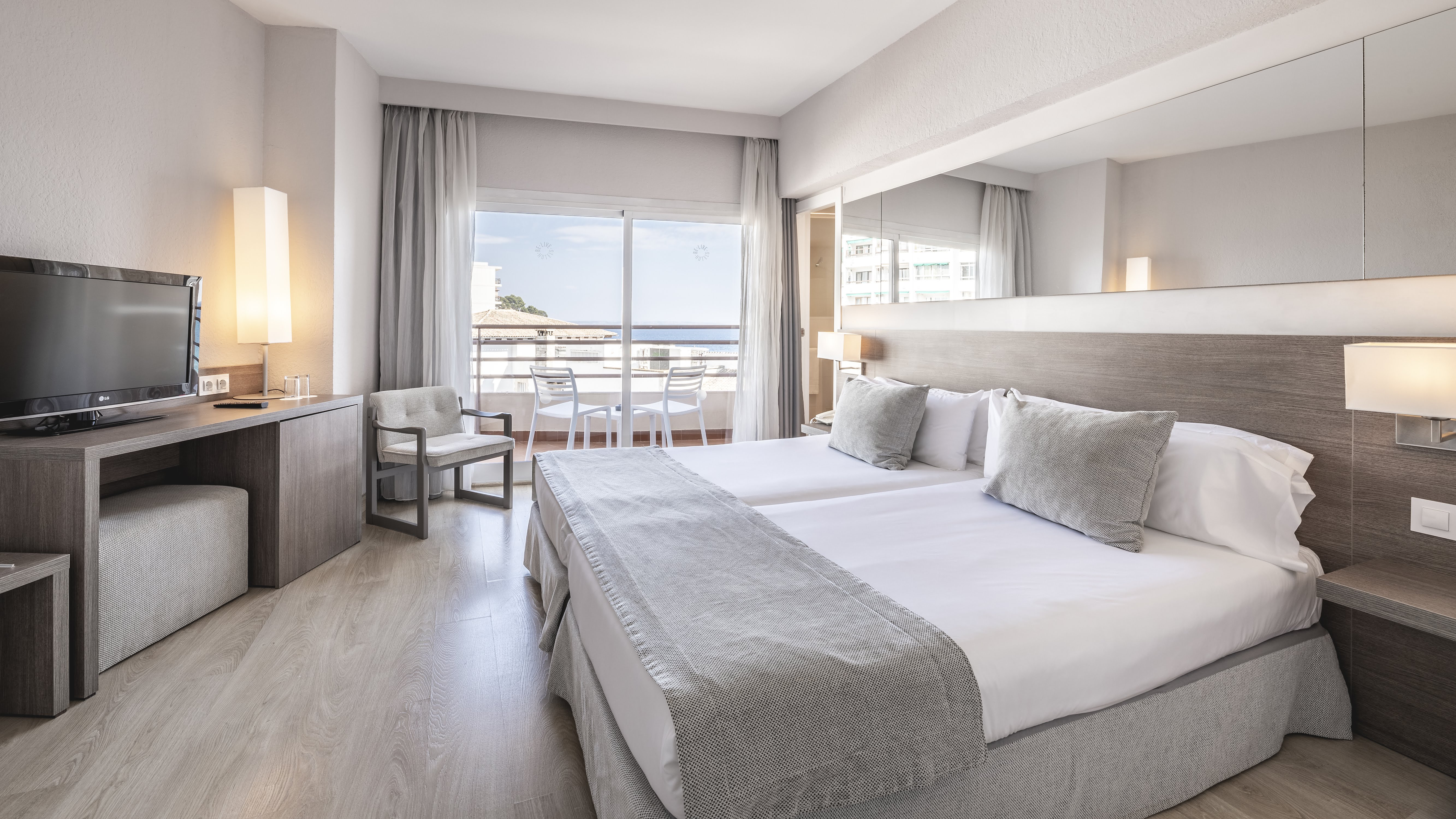 Double or Twin Standard