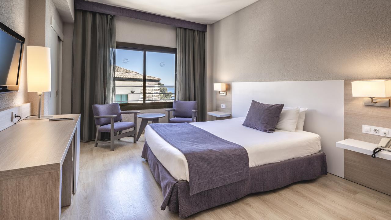 Double or Twin Side Sea View