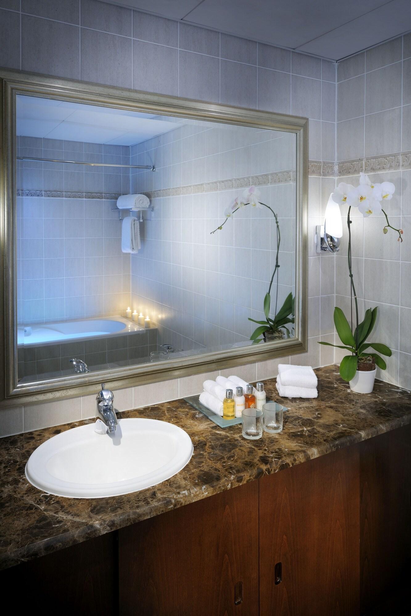 Apartment King Bed Two Bedrooms