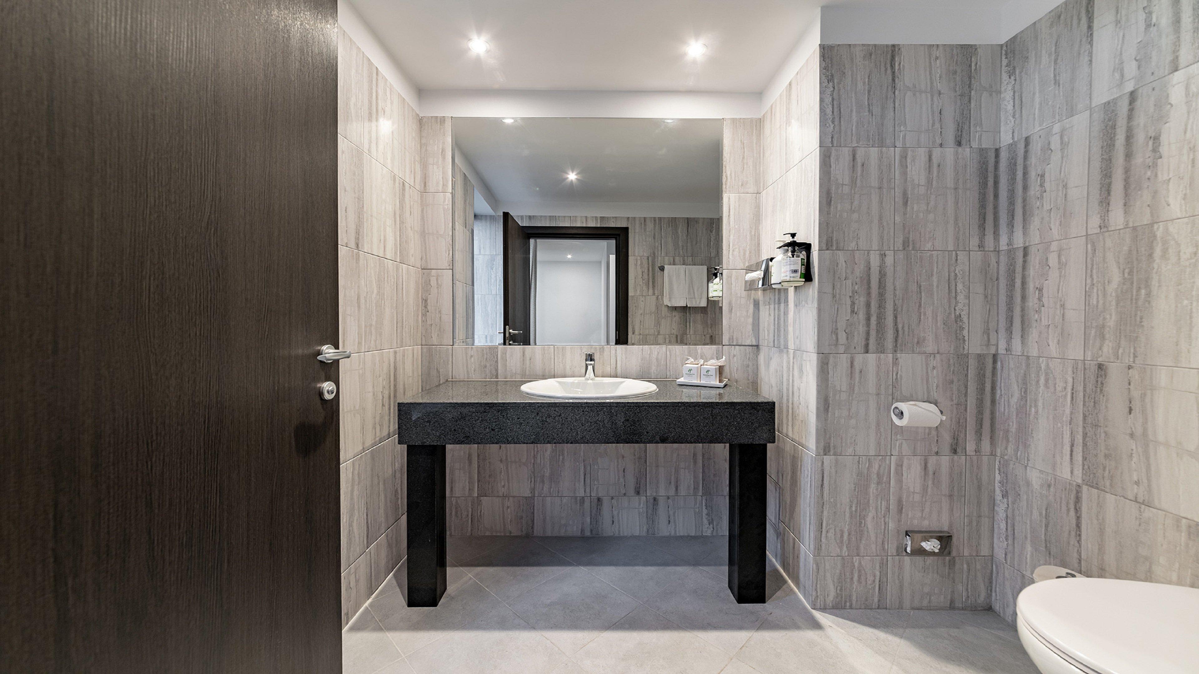 Suite City View King Bed