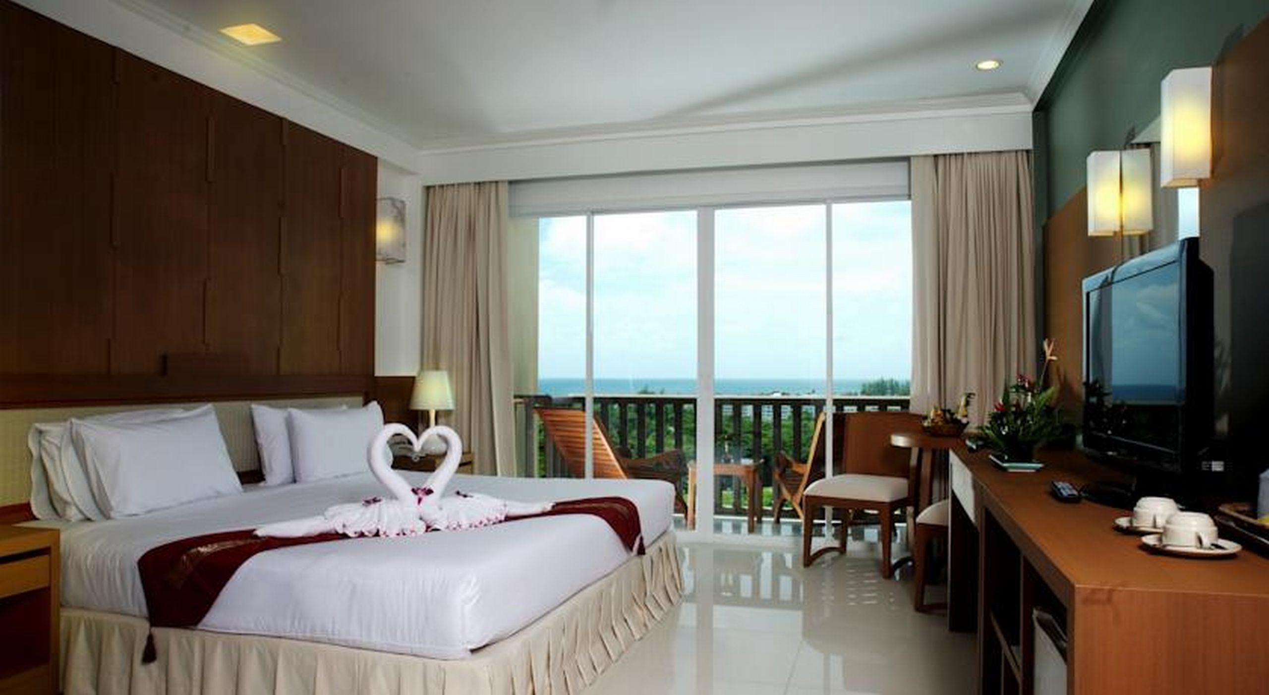 Double or Twin Deluxe Sea View