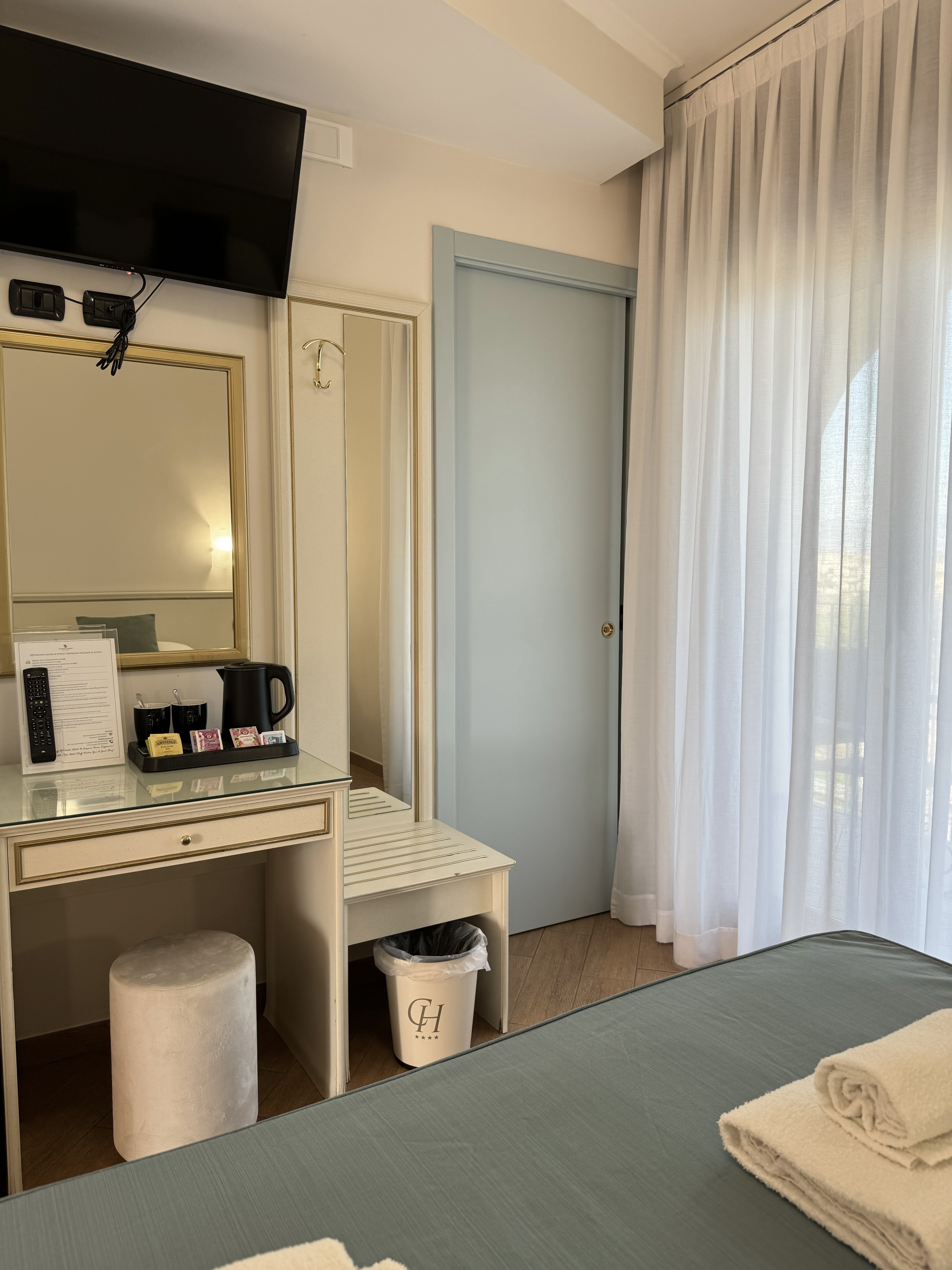 Double or Twin Standard