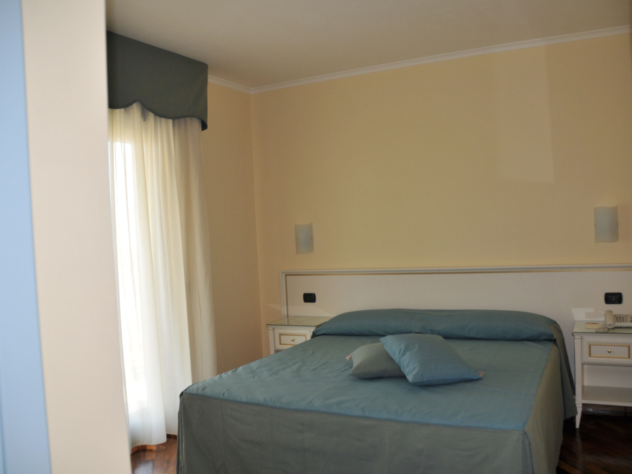 Double or Twin Standard