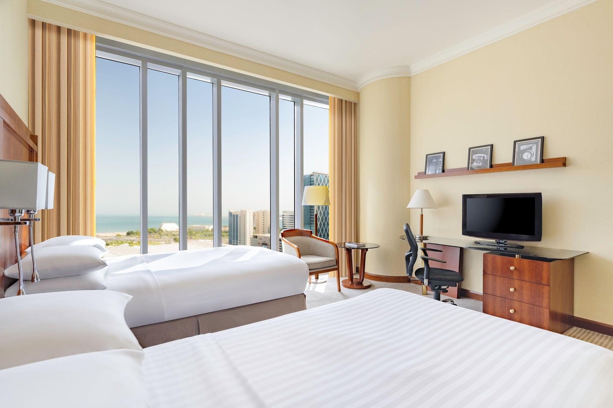 Double Deluxe Smoking