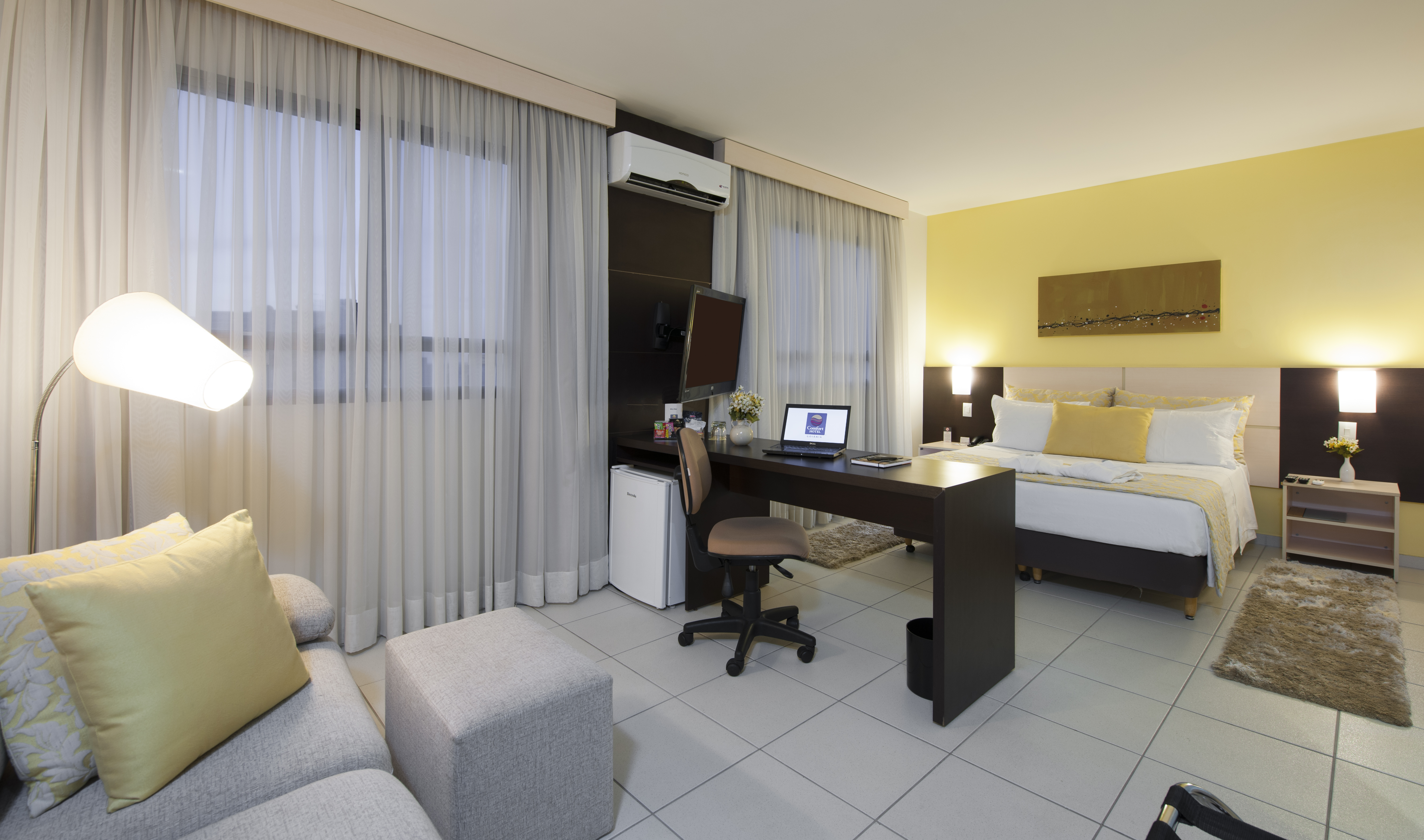 Suite Queen Size Bed