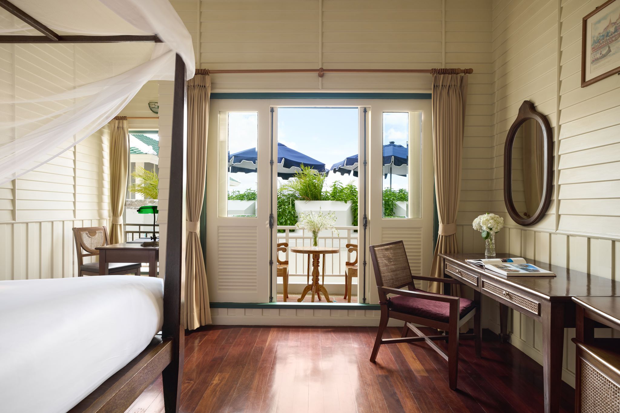 Room Deluxe Pool View