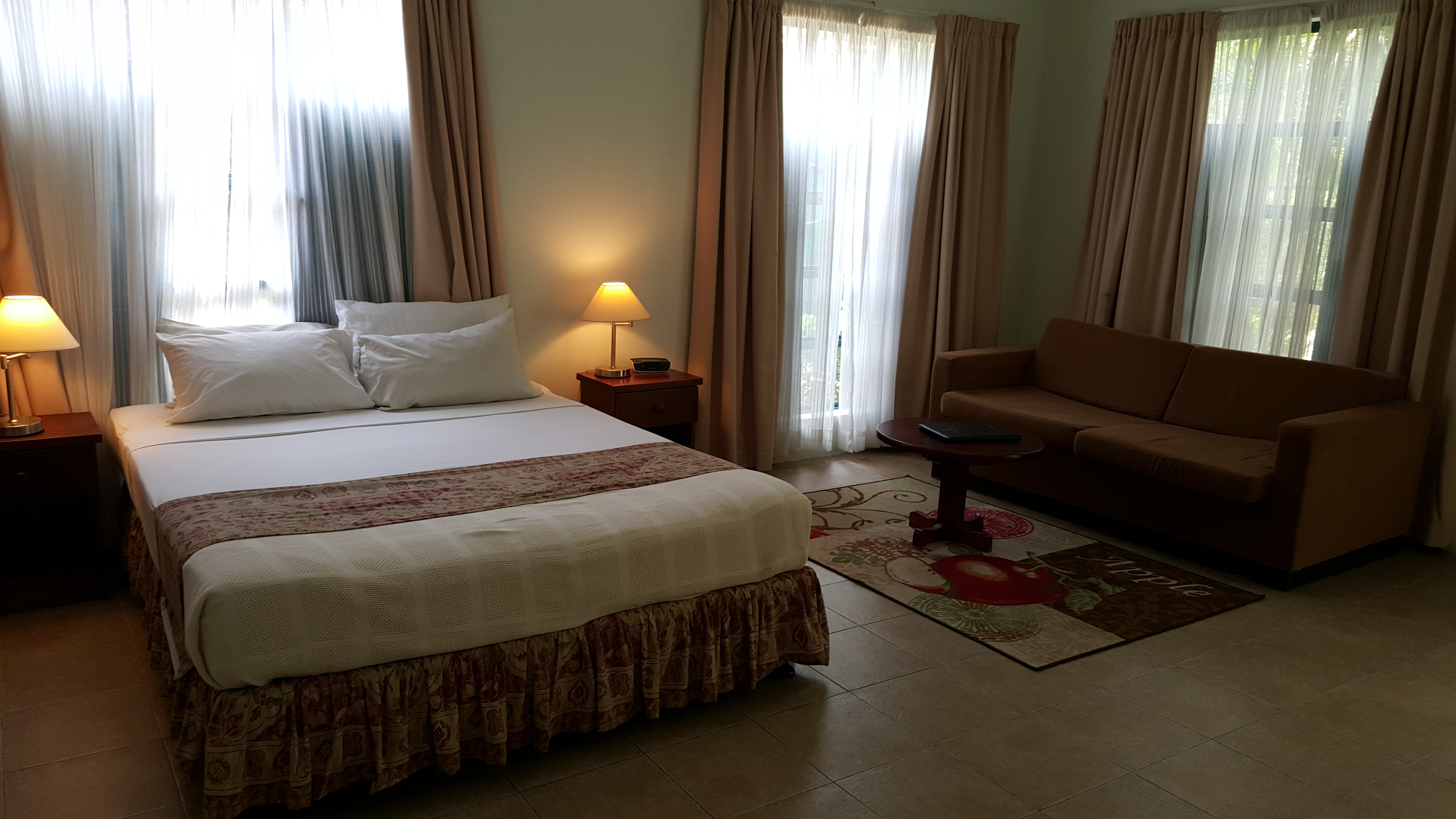 Studio Queen Size Bed