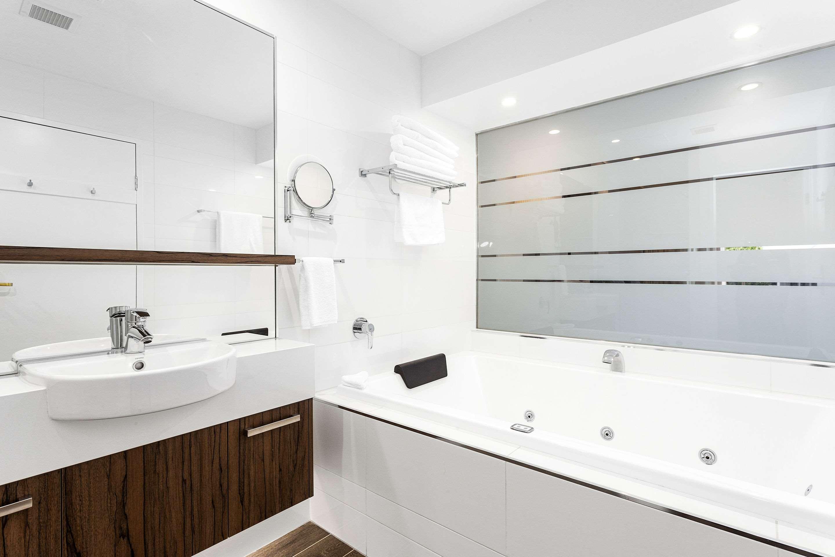 Double Queen Bed Non Smoking