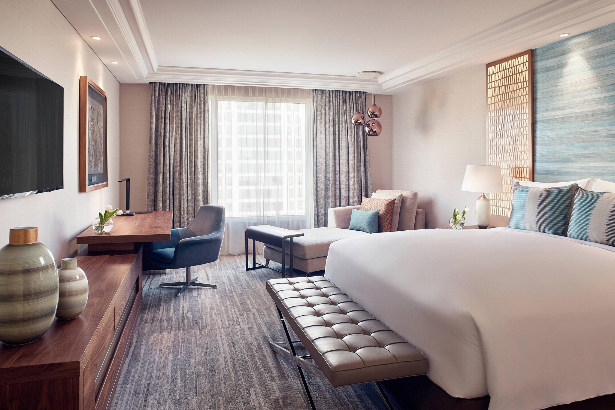 Double Club King Bed