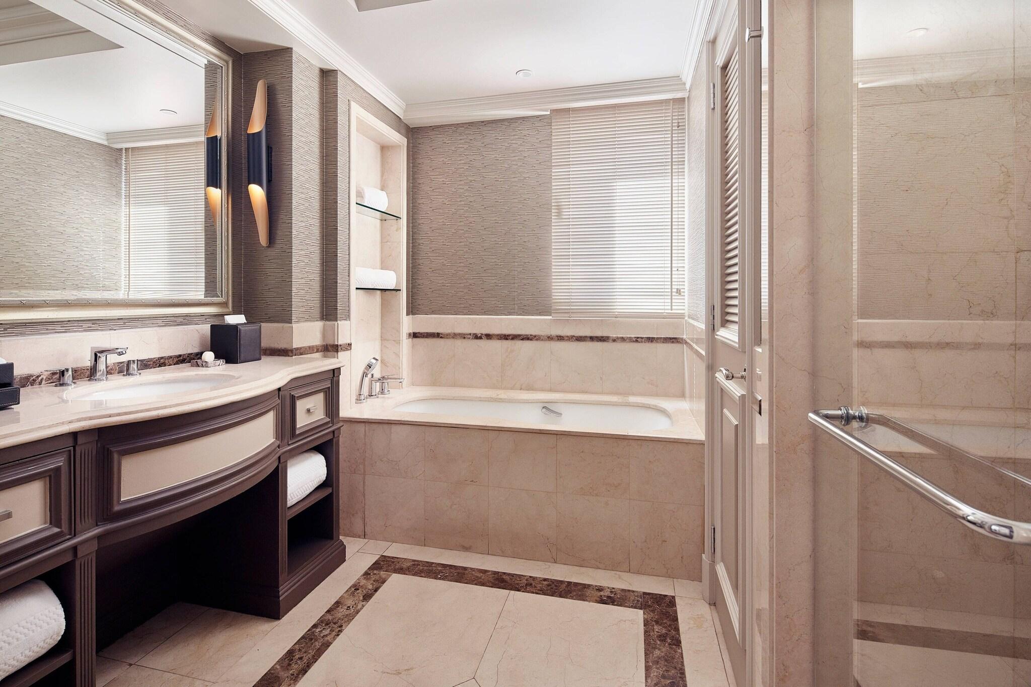 Suite Executive King Bed