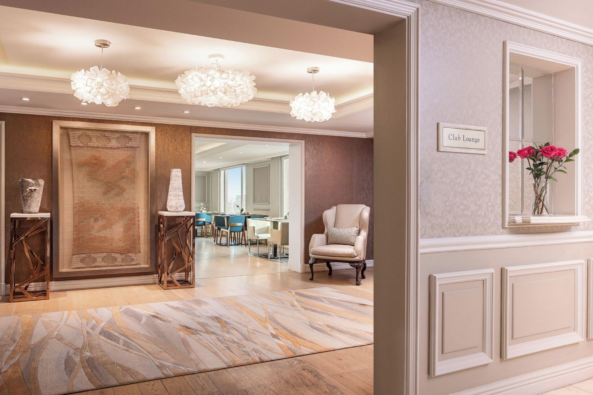 Quadruple Club Two Queen Beds