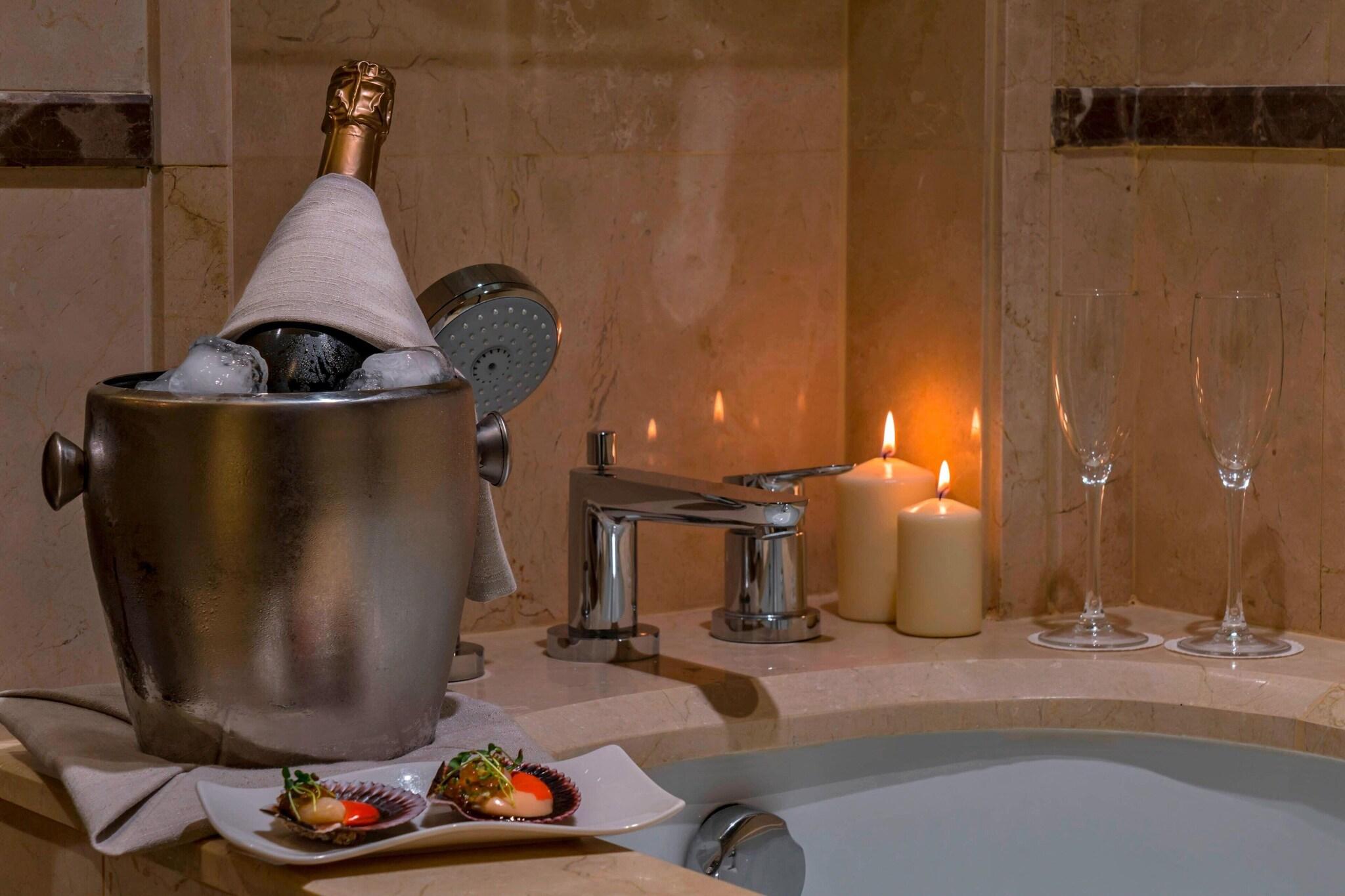 Quadruple Deluxe Two Queen Beds