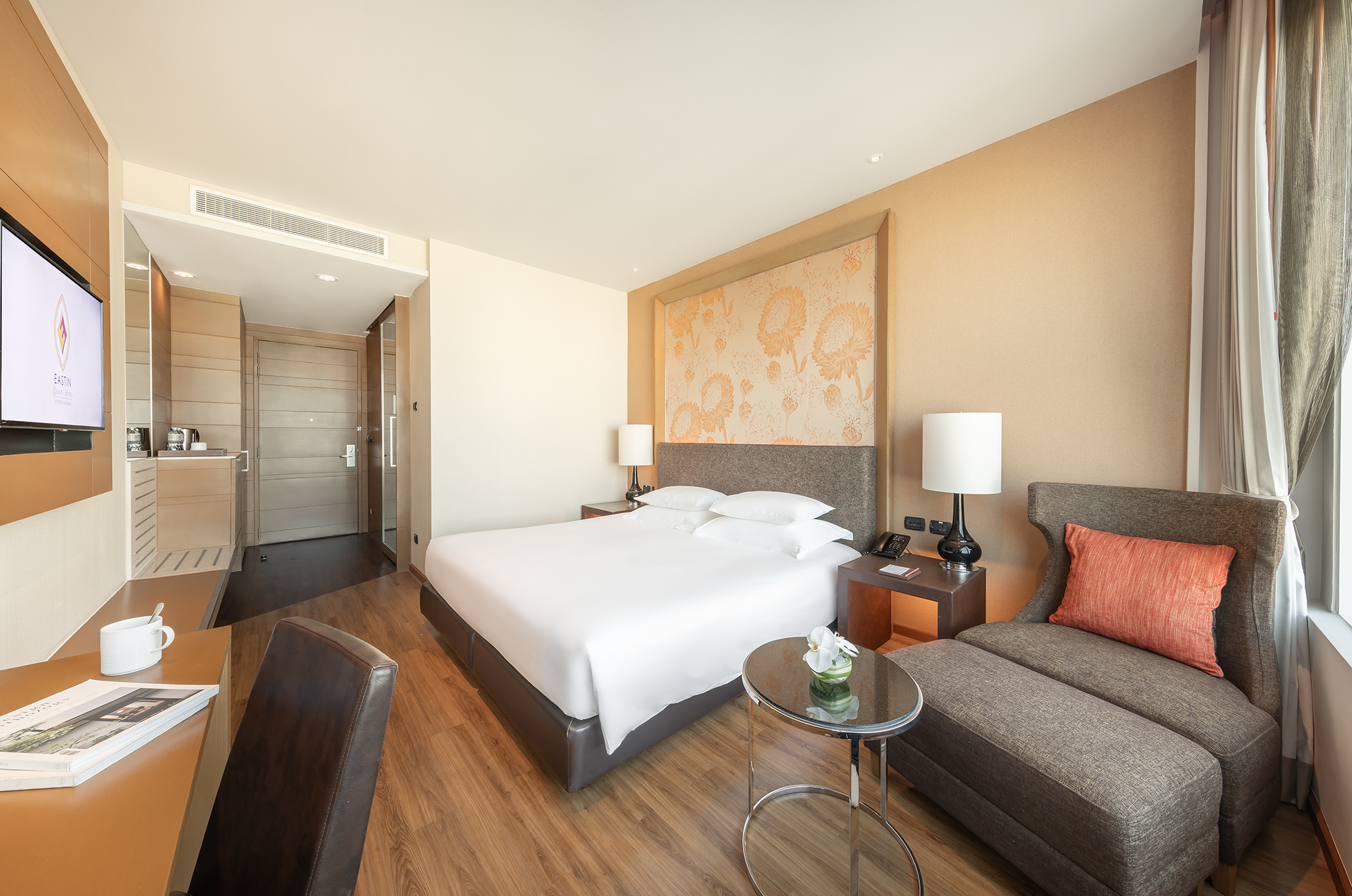 Double Premier City View