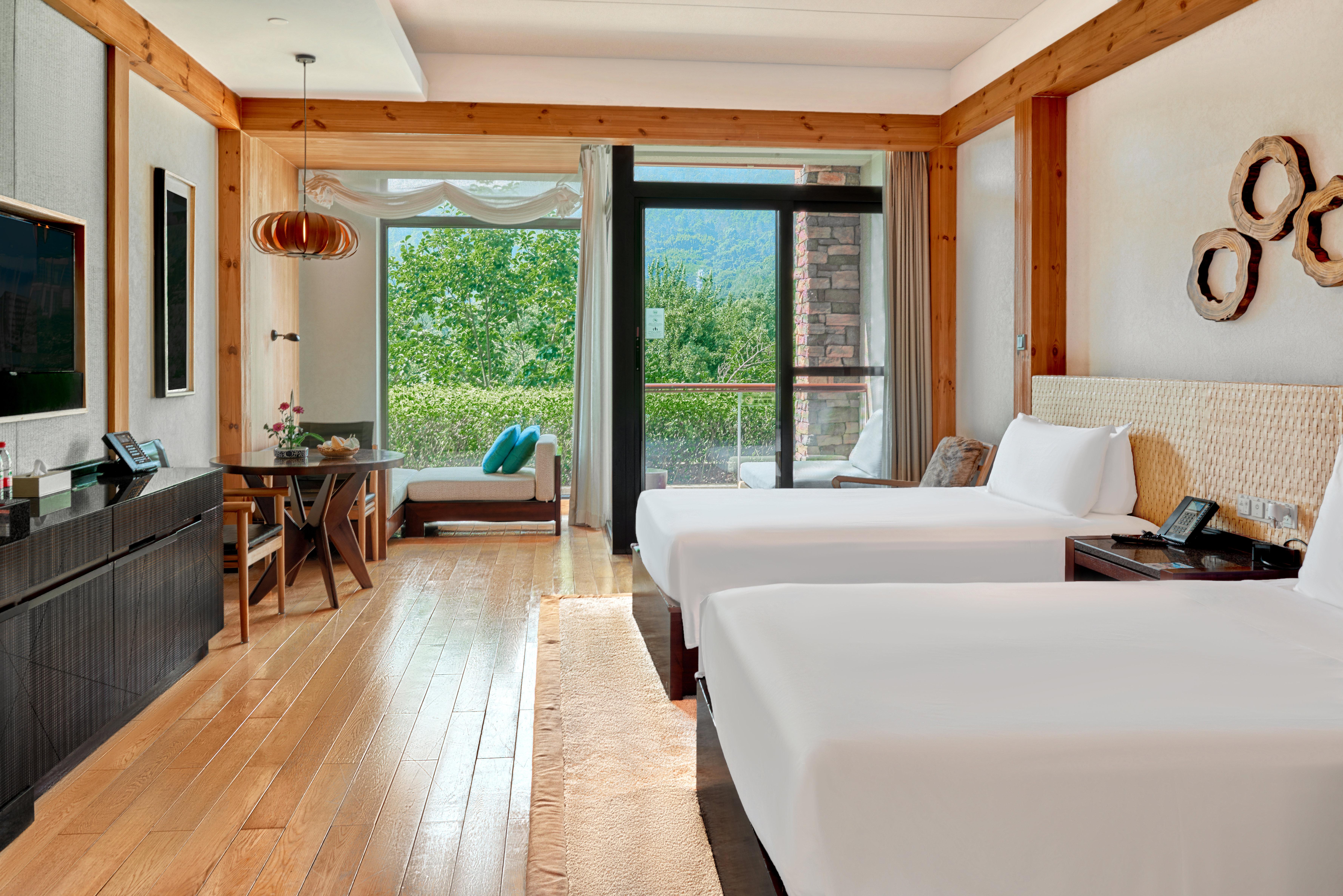 Twin Classic Garden View