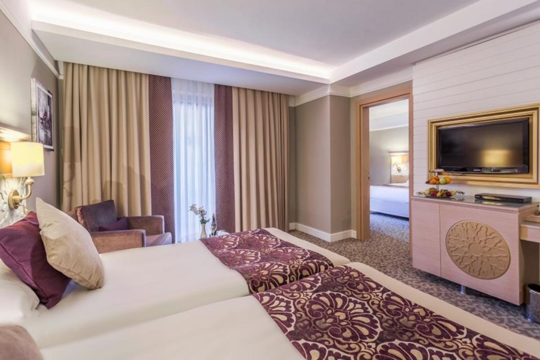 Family Room Connecting Room