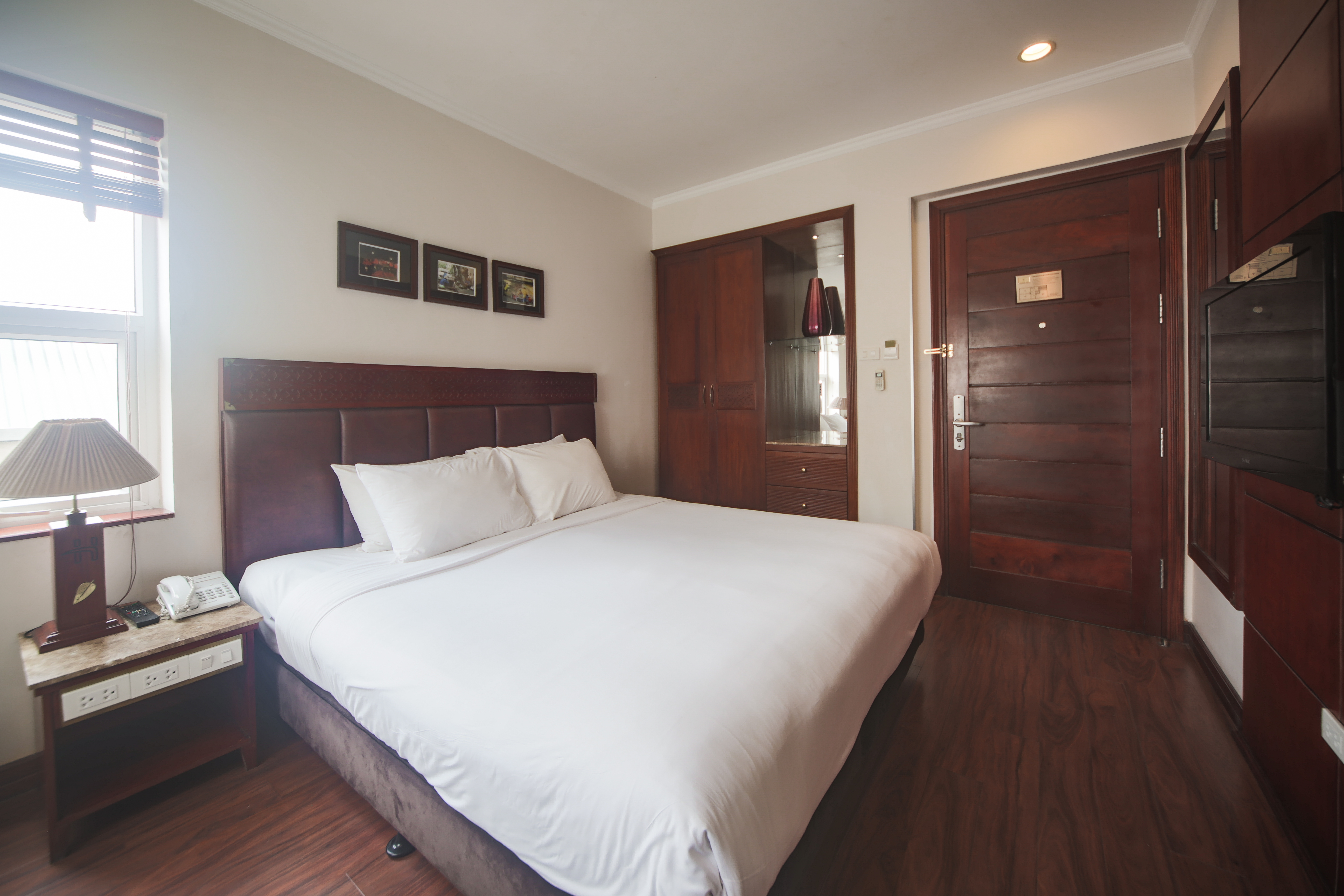 Double Deluxe One Bed