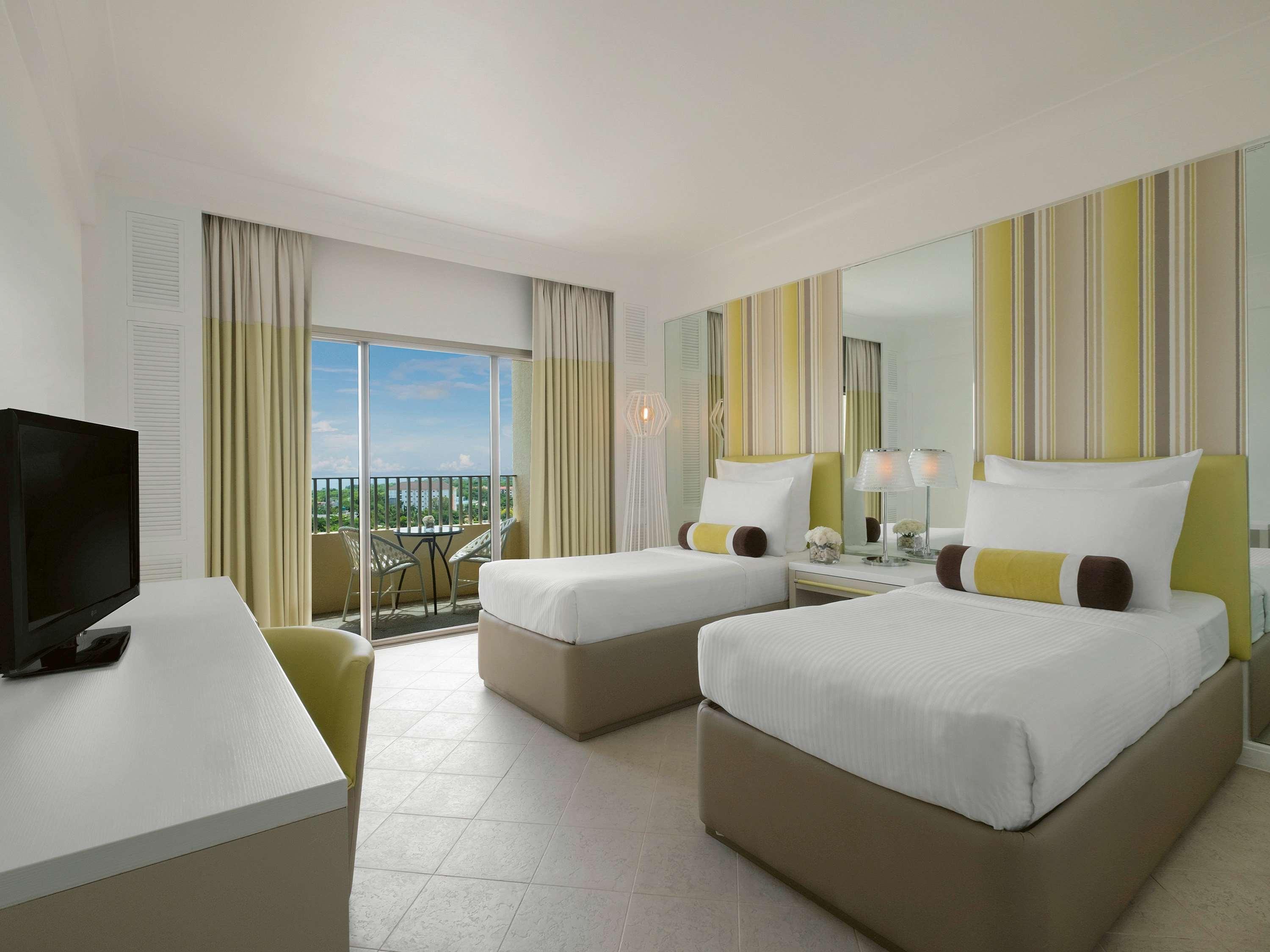 Twin Deluxe Sea View