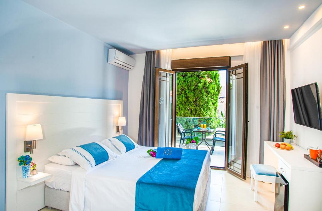 Double or Twin Standard