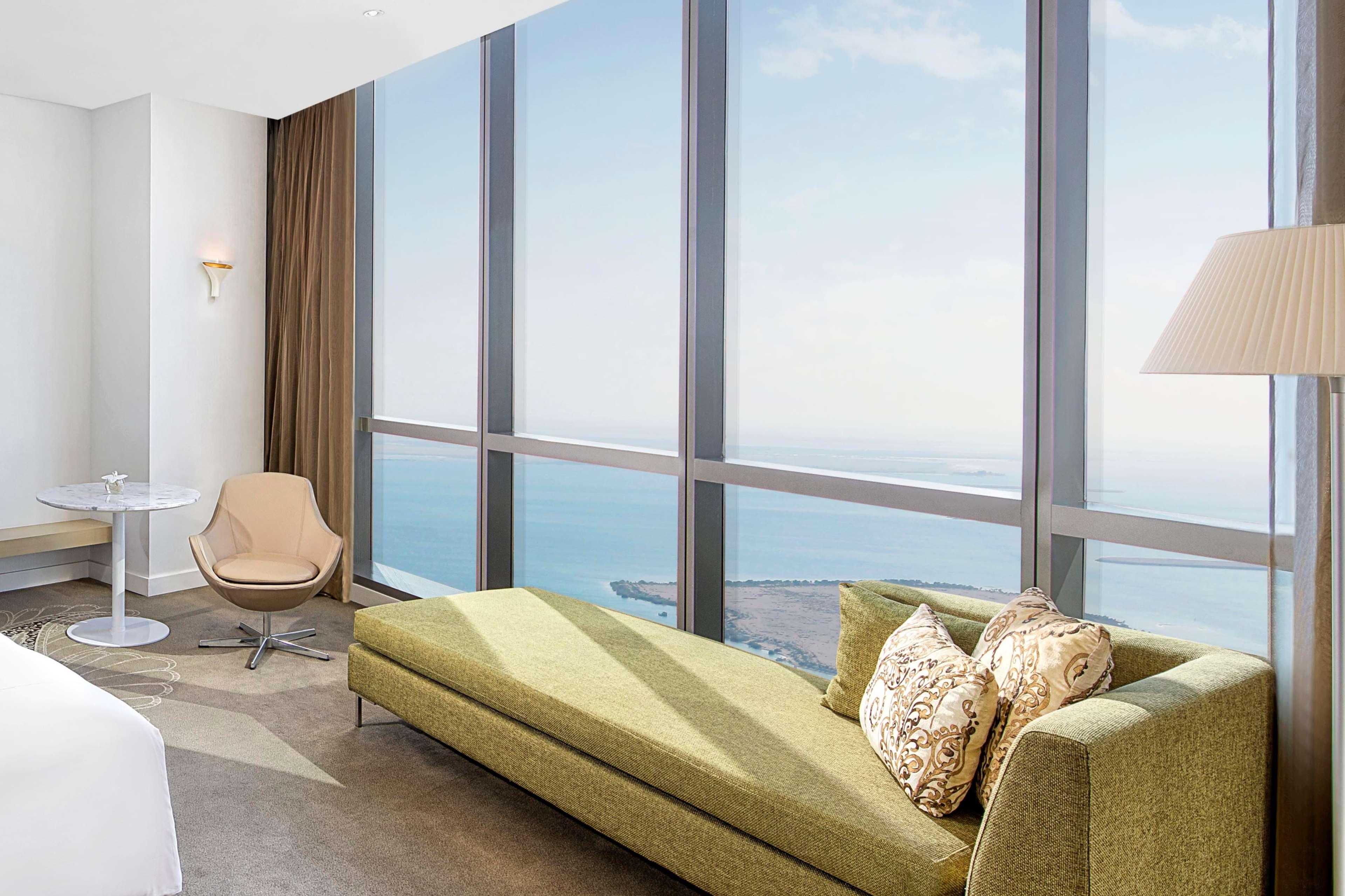 Family Room Deluxe Sea View