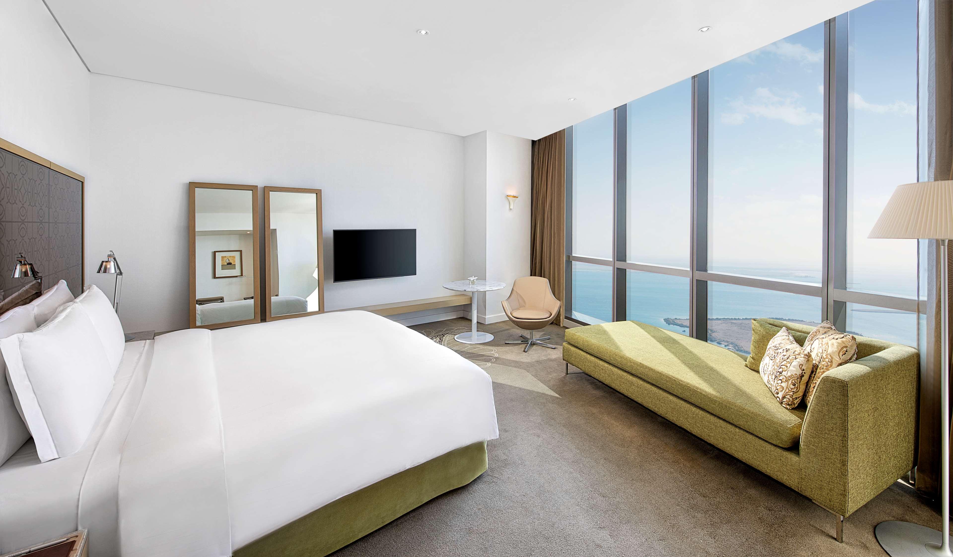 Family Room Deluxe Sea View