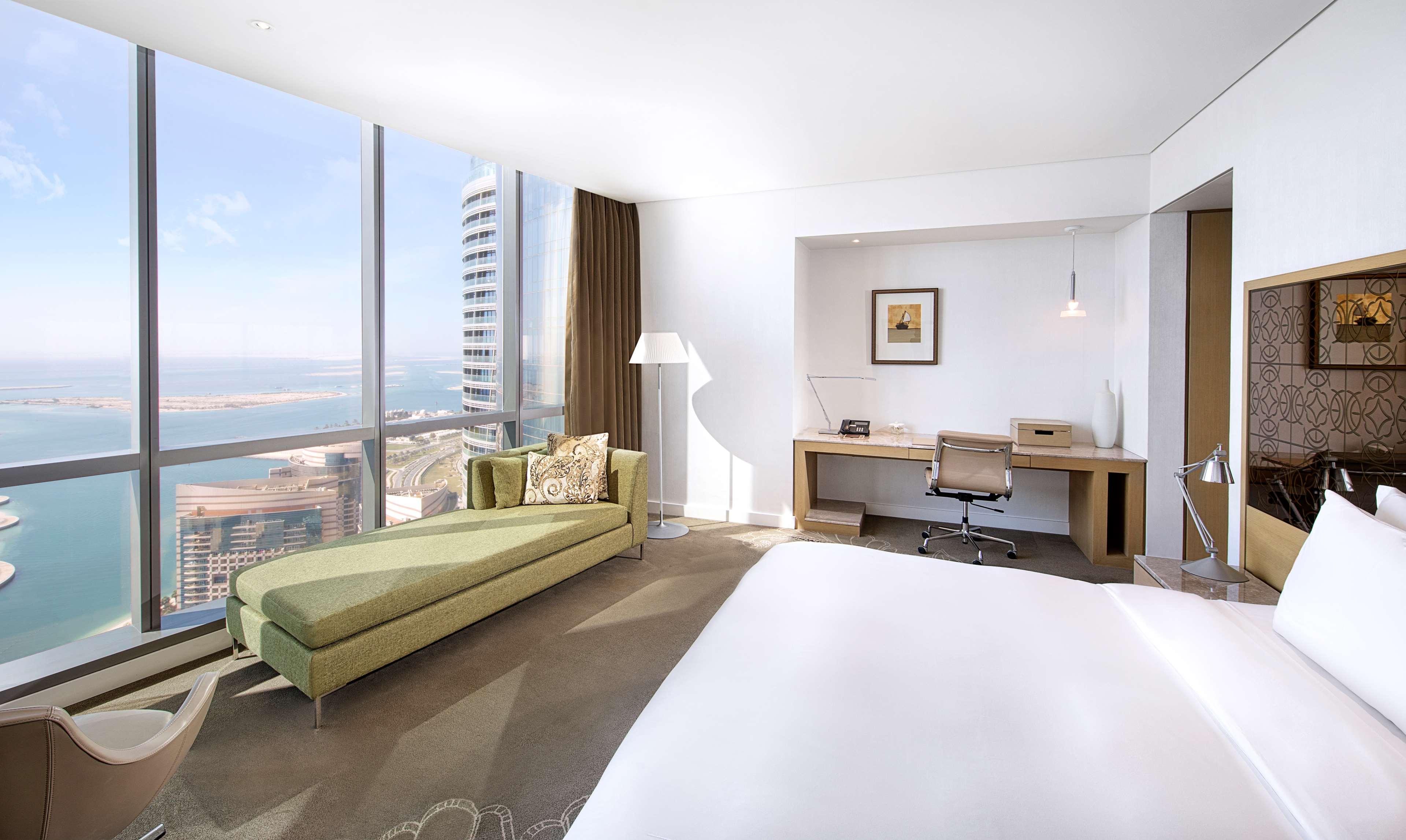 Family Room Deluxe Sea View