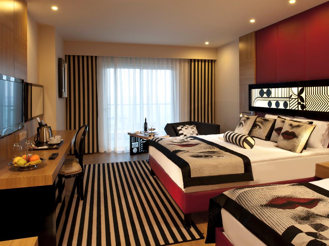 Double Single Superior Land View