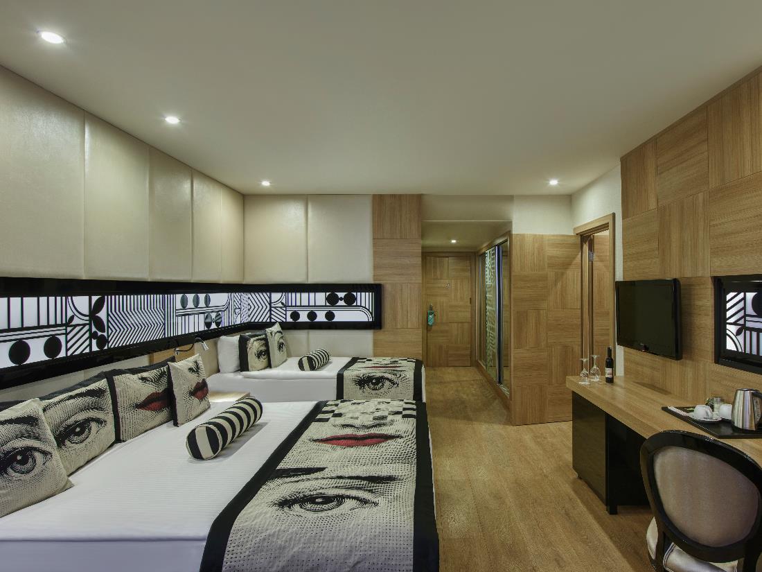 Double Superior Land View