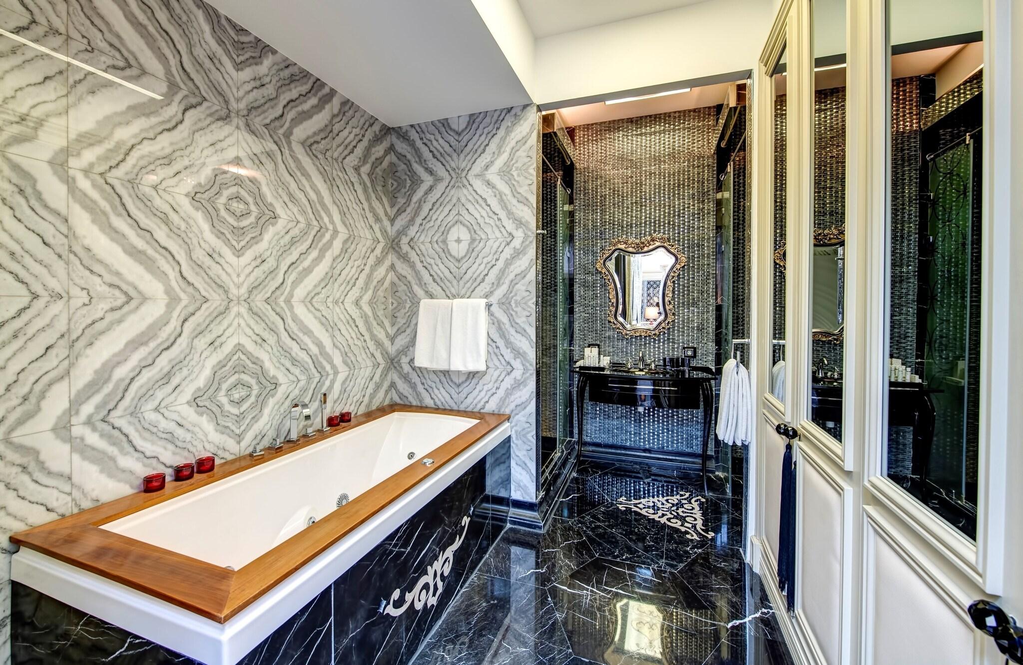 Double King Size Bed