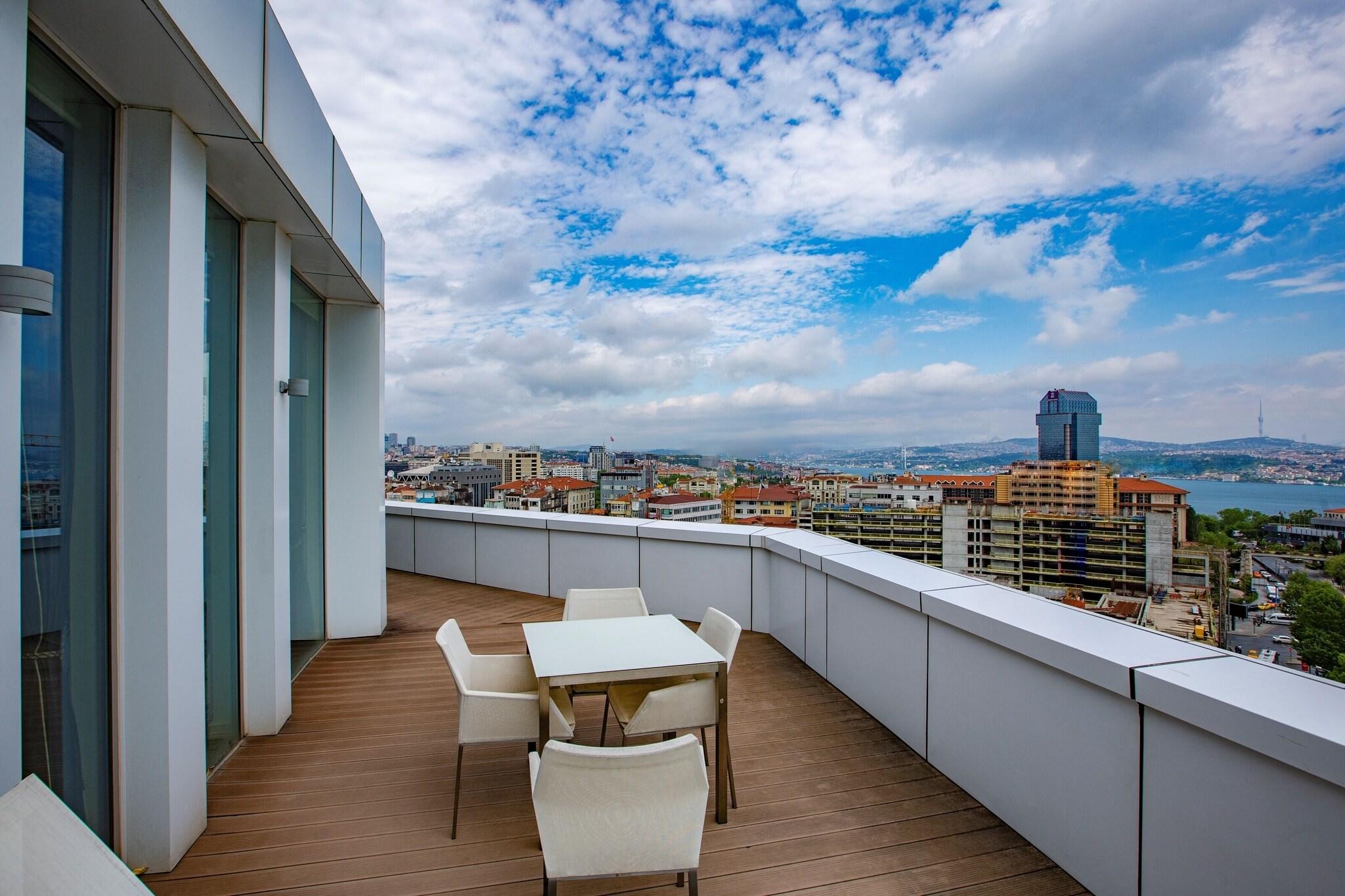 Double King Size Bed